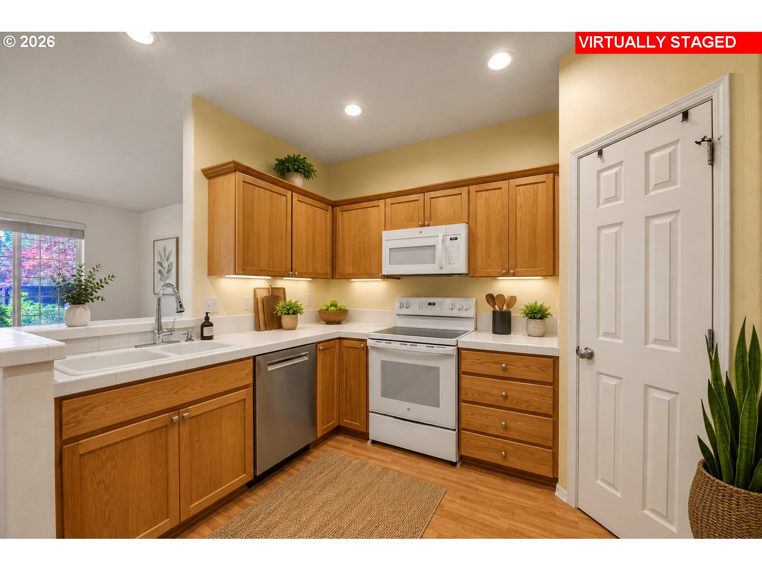 1198 Se Bacarra St Property Photo 3