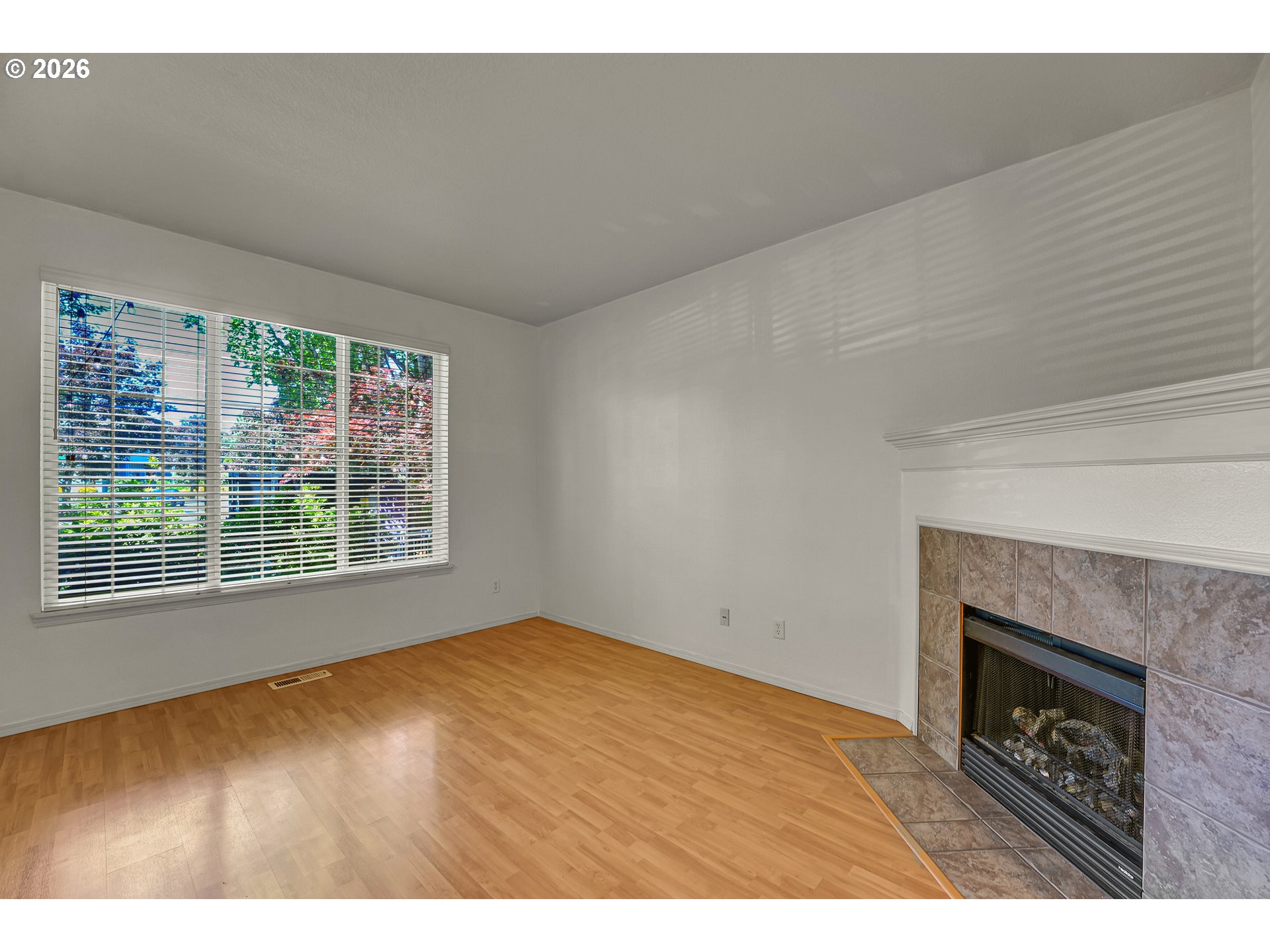 1198 Se Bacarra St Property Photo 13