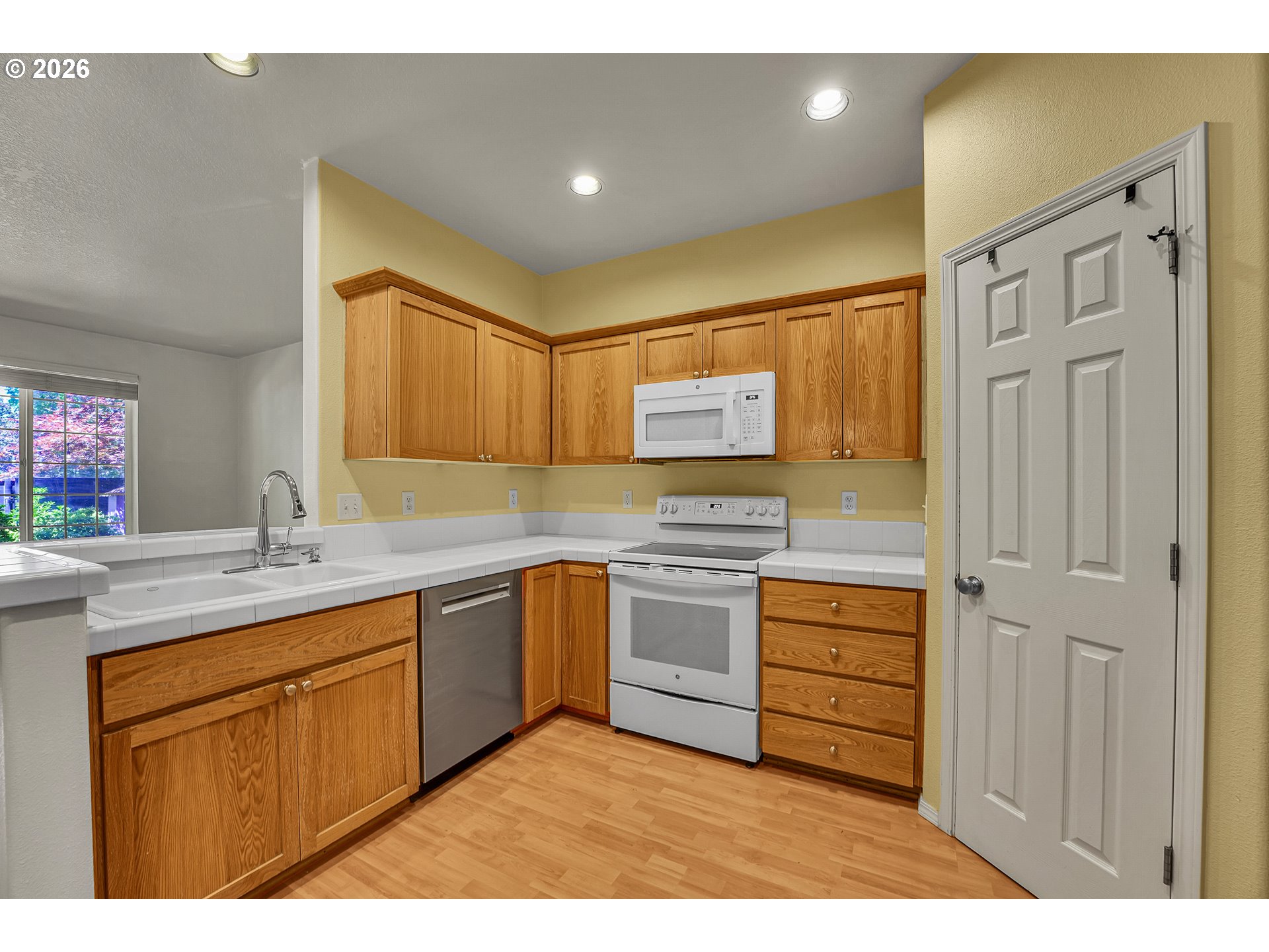 1198 Se Bacarra St Property Photo 17