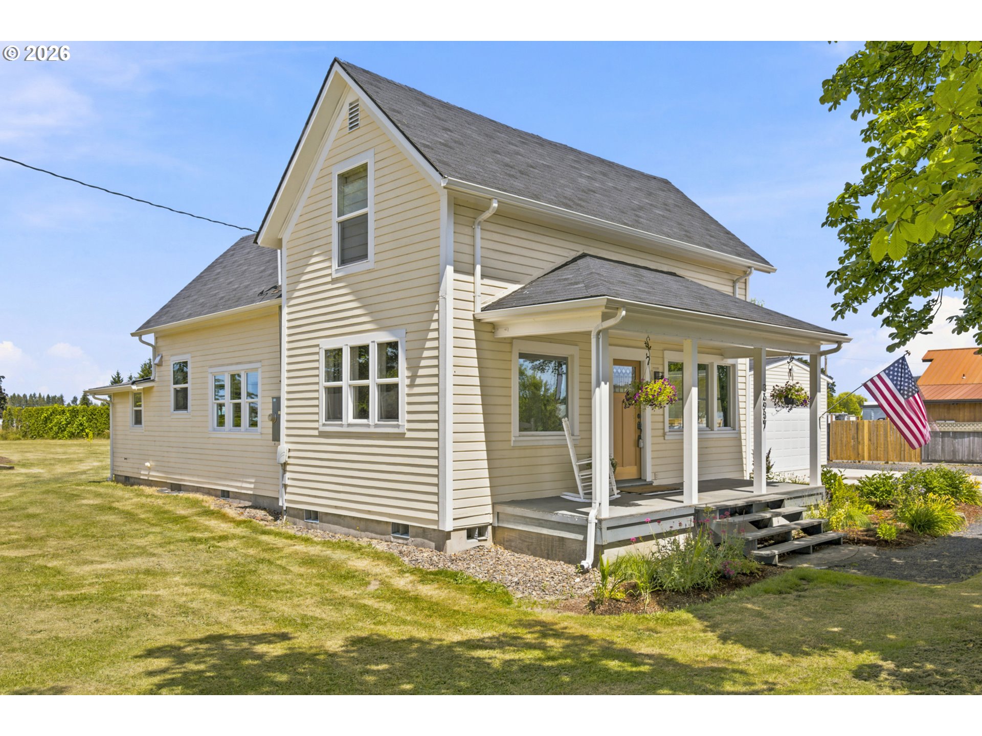 36937 S Highway 213 Property Photo 1