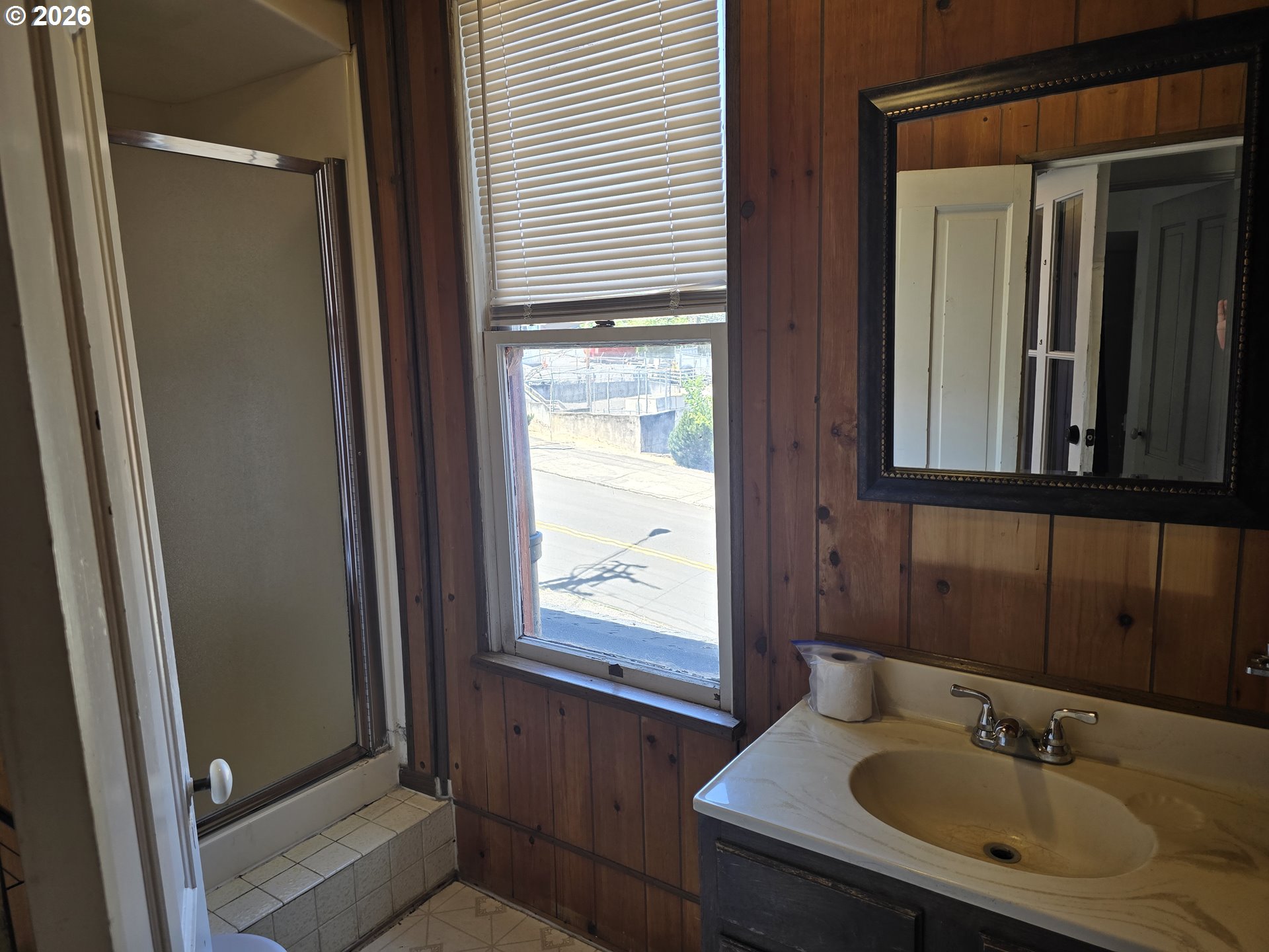 925 Se Main St Property Photo 16