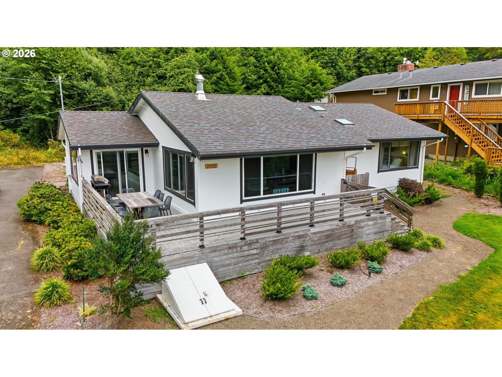 202 S Quadrant St Property Photo 1
