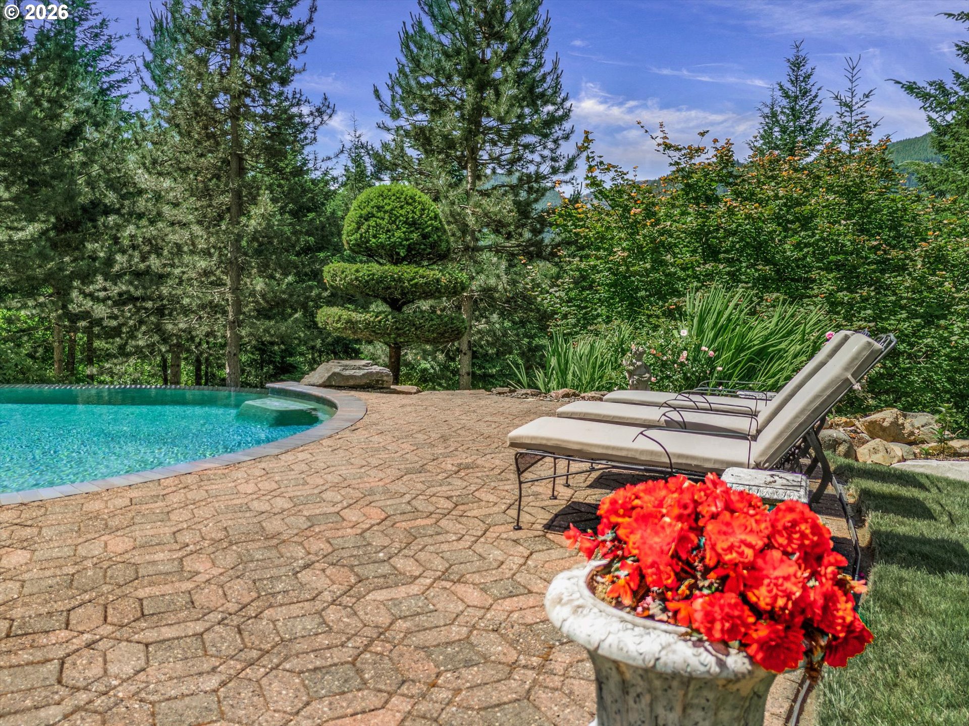 27410 E Salmon River Rd Property Photo 10