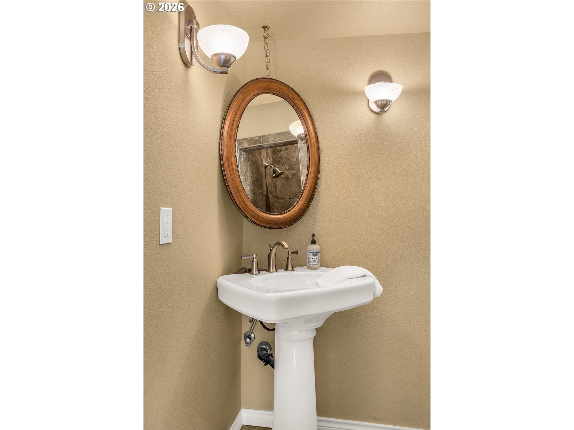 27410 E Salmon River Rd Property Photo 38