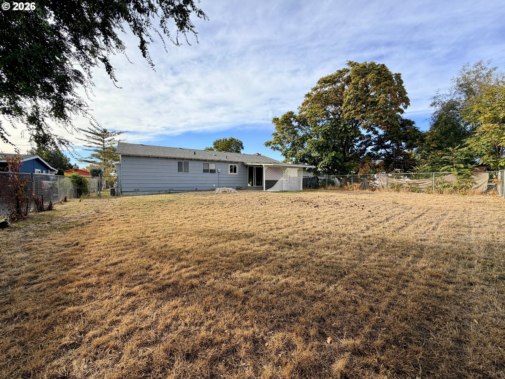 250 Willow Dr Property Photo 16