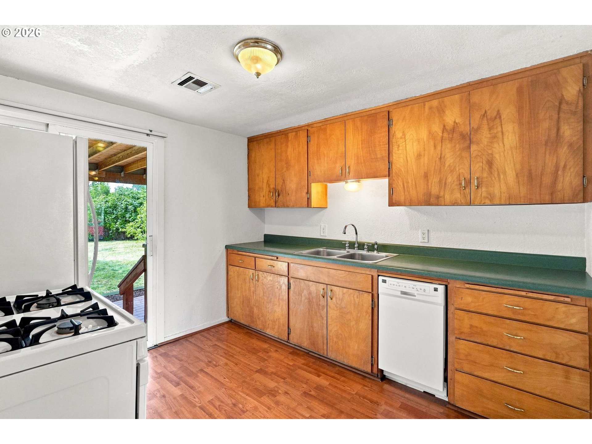 2685 E St Property Photo 14