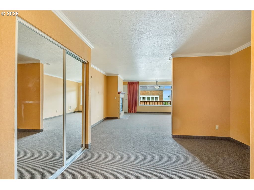 1379 Pacific Ave Property Photo 13
