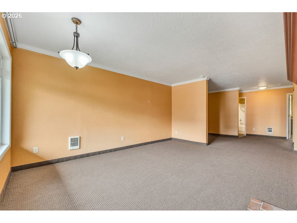 1379 Pacific Ave Property Photo 18