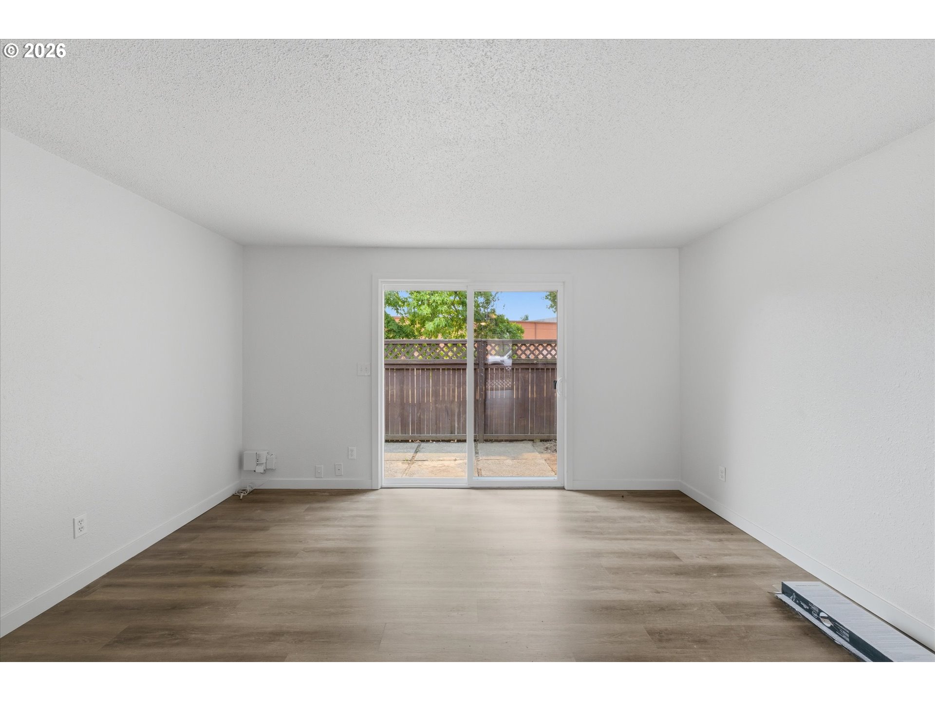 1825 Ne Roberts Ave Property Photo 15