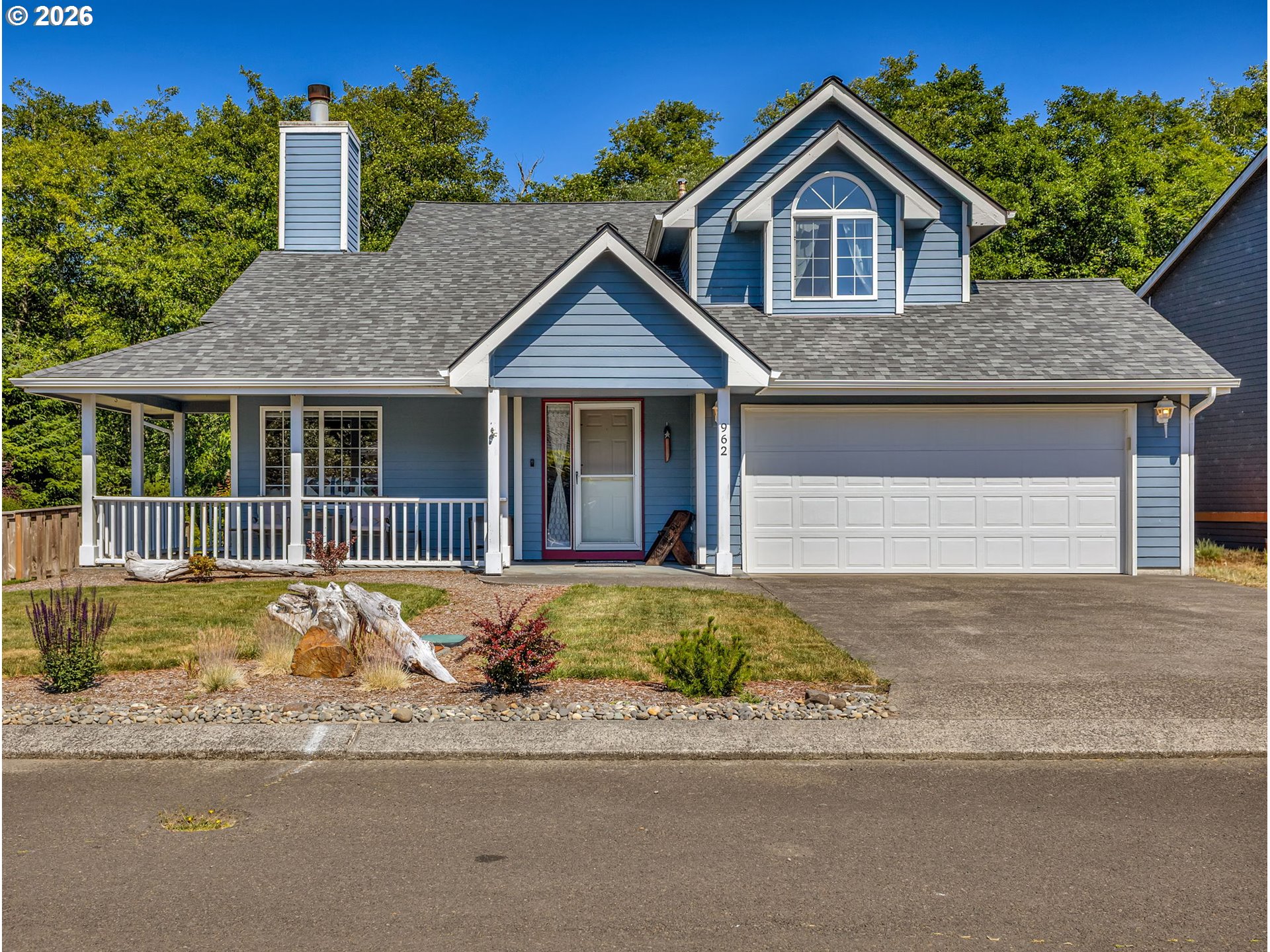 962 PEACOCK ST