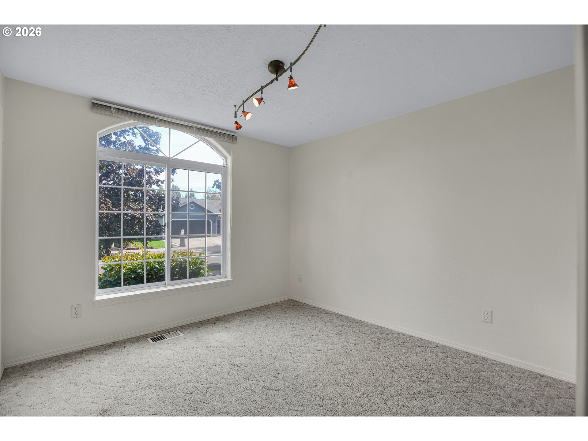 3187 Ne Mohan Dr Property Photo 24