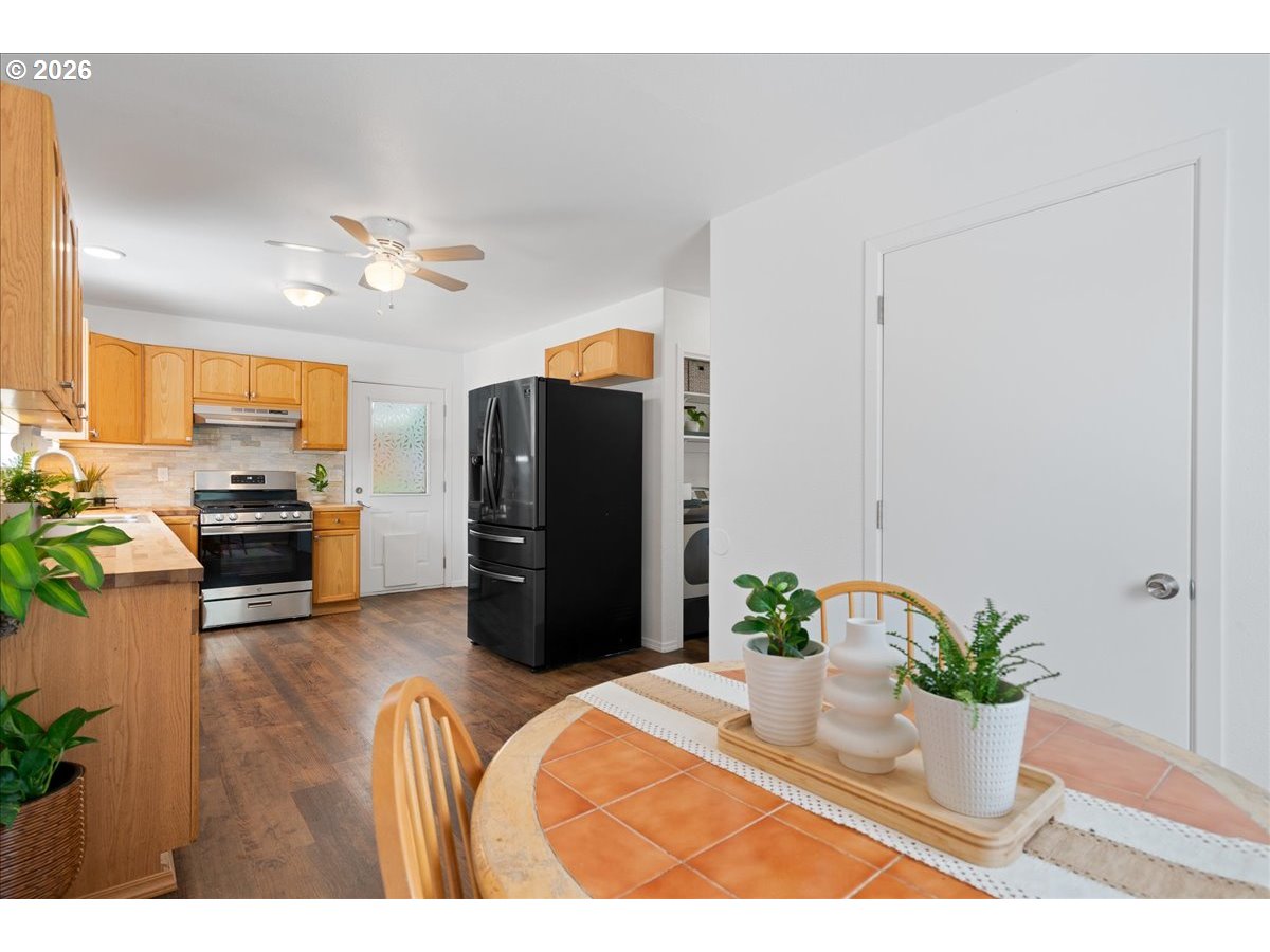 550 Sw B Ave Property Photo 17