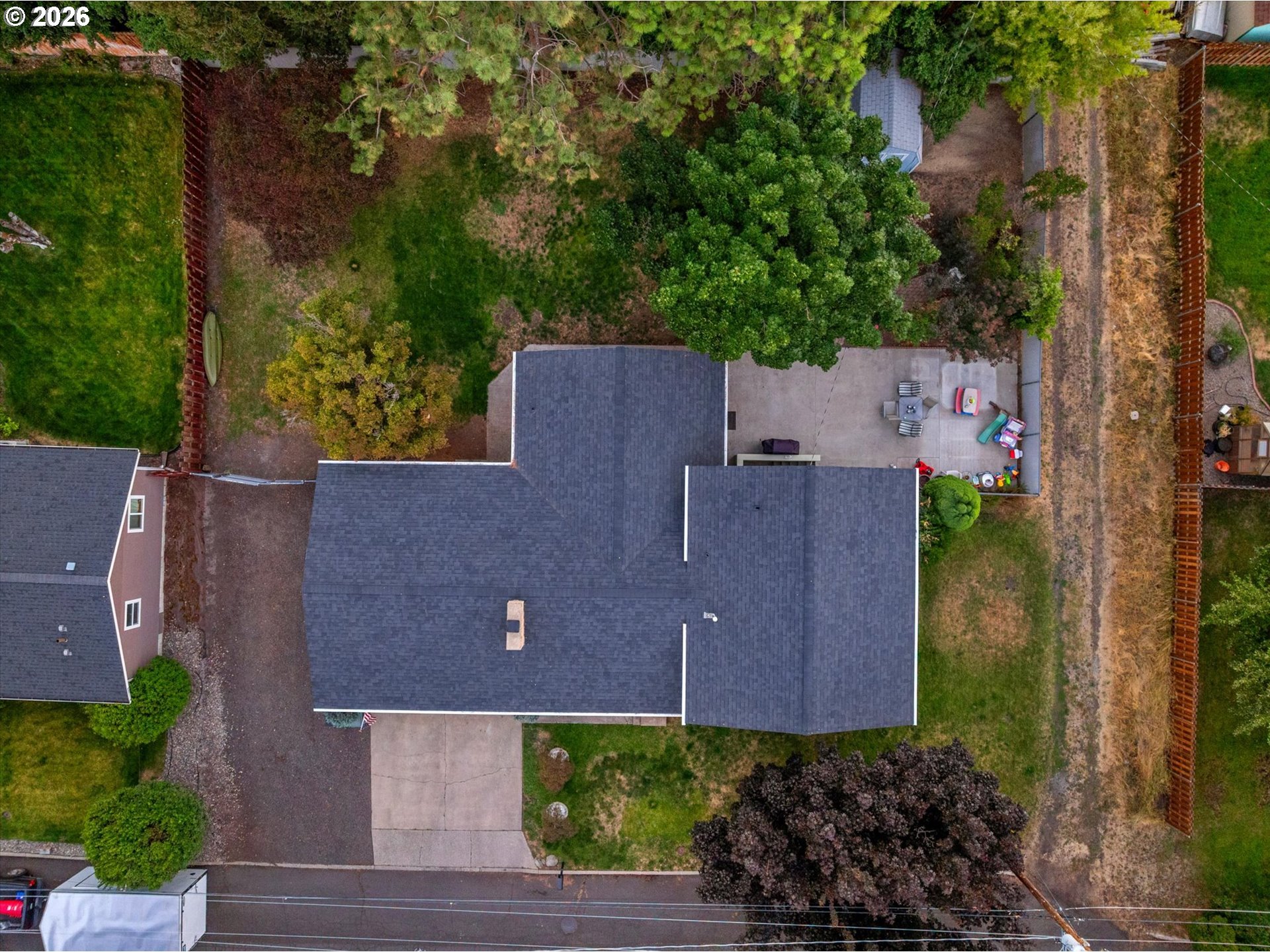 502 1st St Property Photo 6