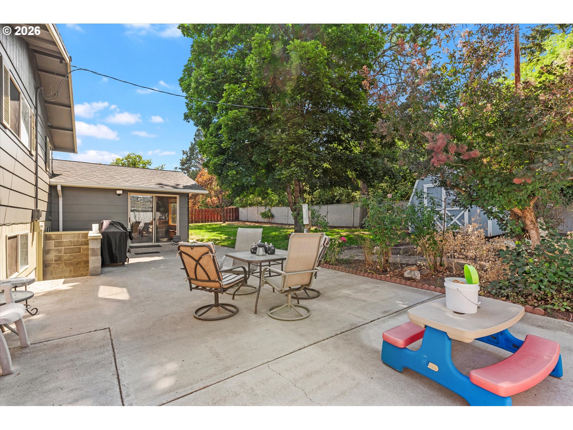 502 1st St Property Photo 32