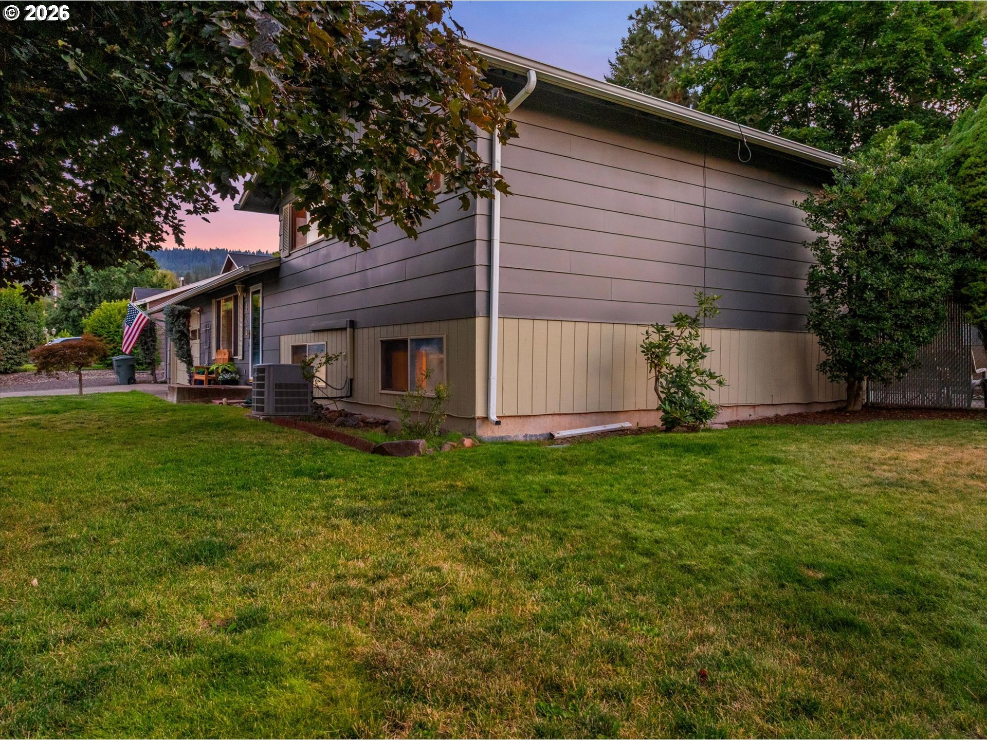 502 1st St Property Photo 38