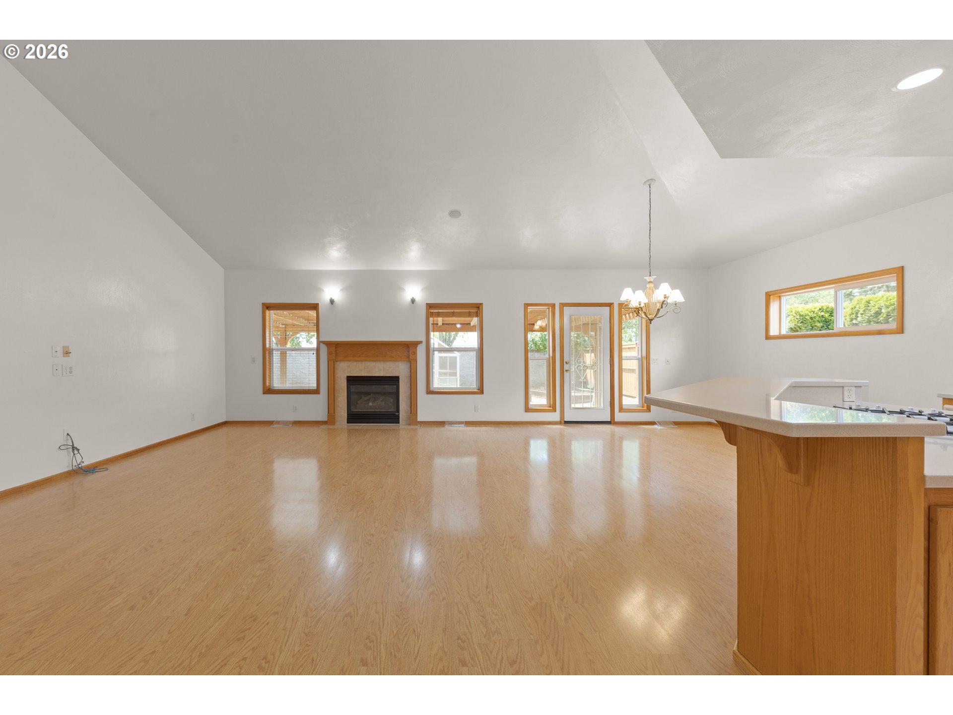 919 Old Orchard Ln Property Photo 3