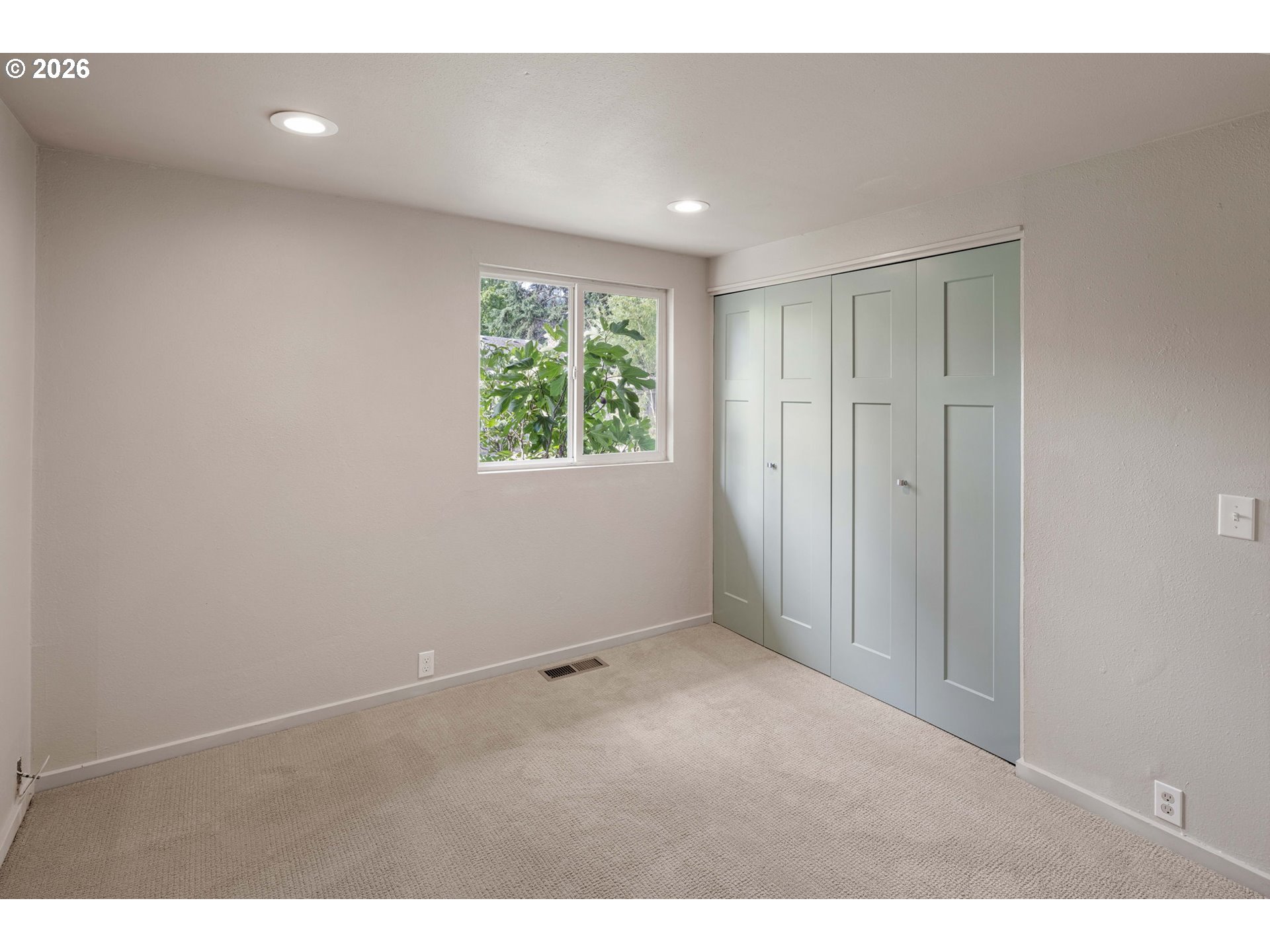 3786 Kevington Ave Property Photo 11
