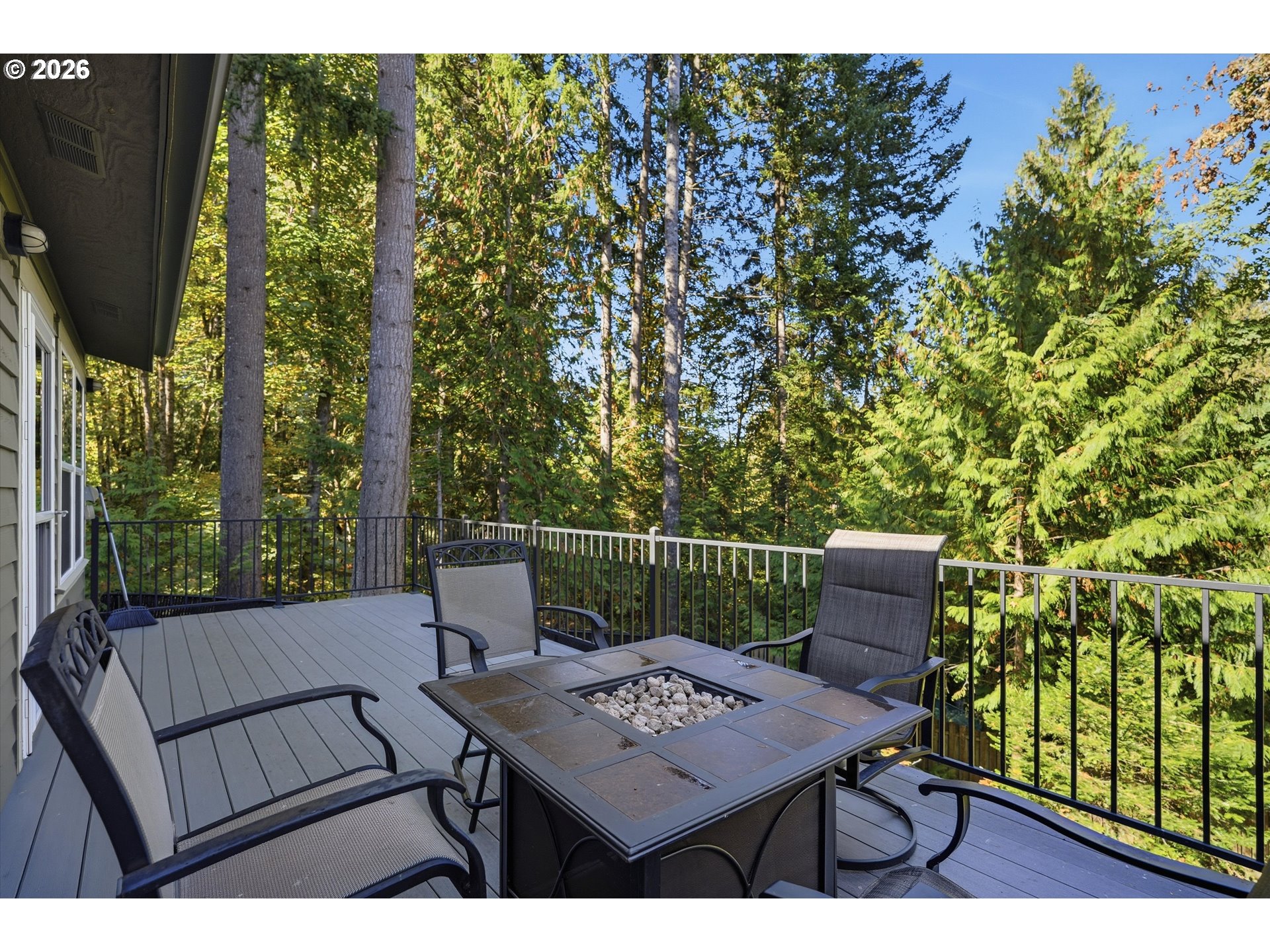 17970 Loundree Dr Property Photo 32