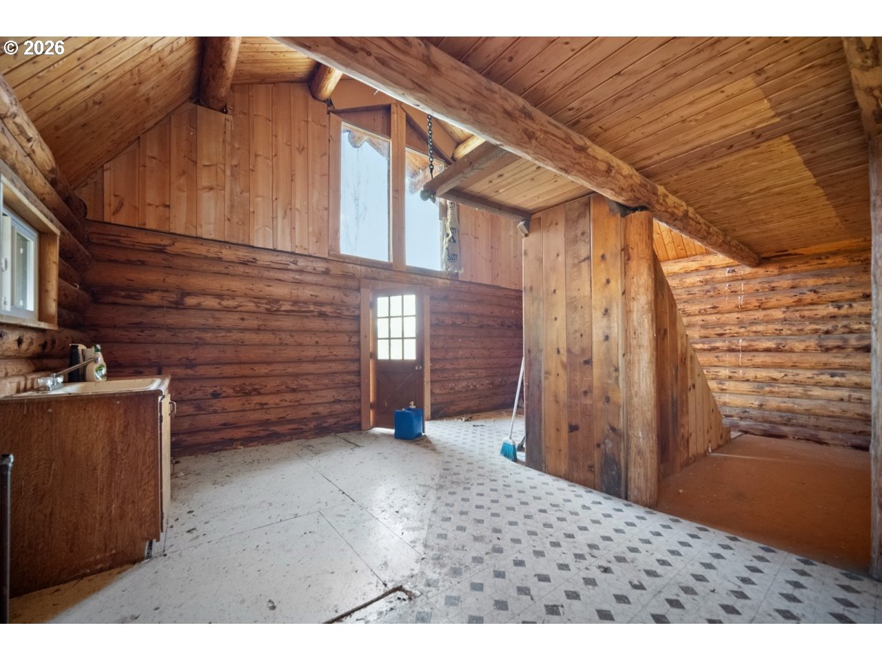 Roulet Loop Property Photo 8