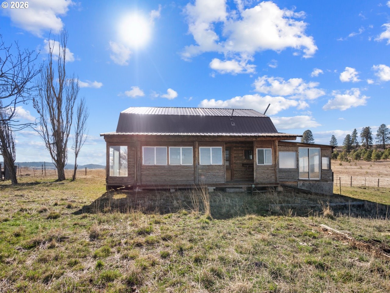 Roulet Loop Property Photo 13