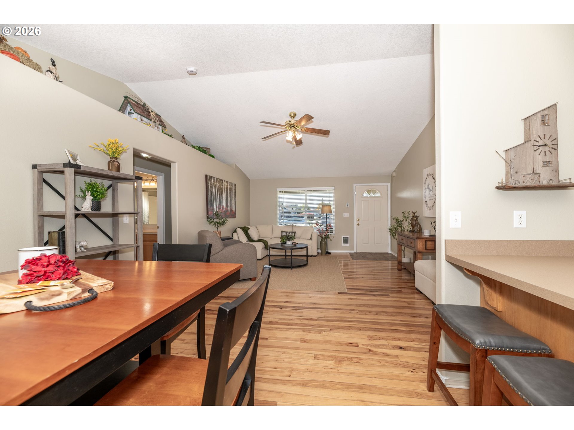 2142 Ne Wolverine Loop Property Photo 16