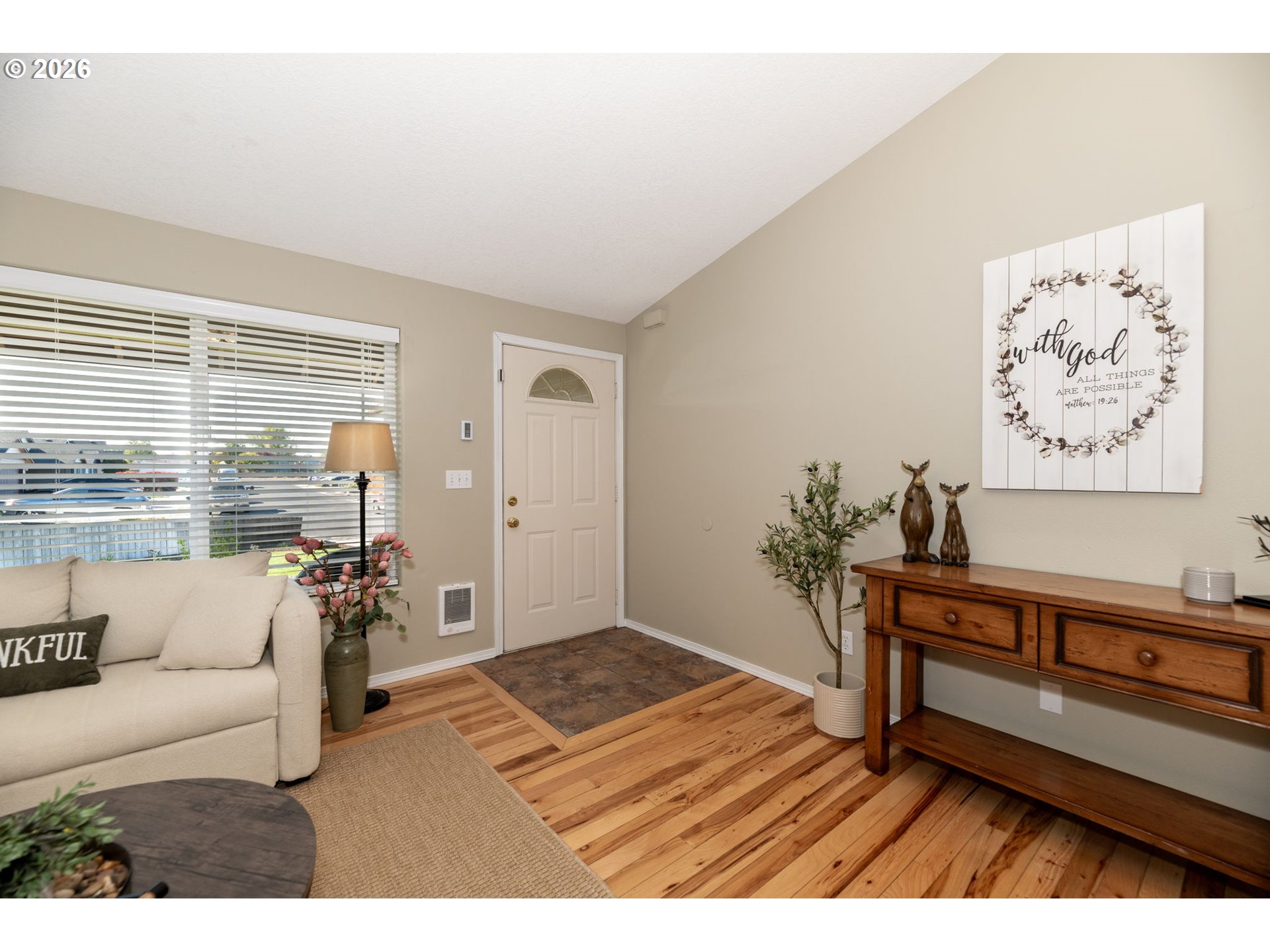 2142 Ne Wolverine Loop Property Photo 18