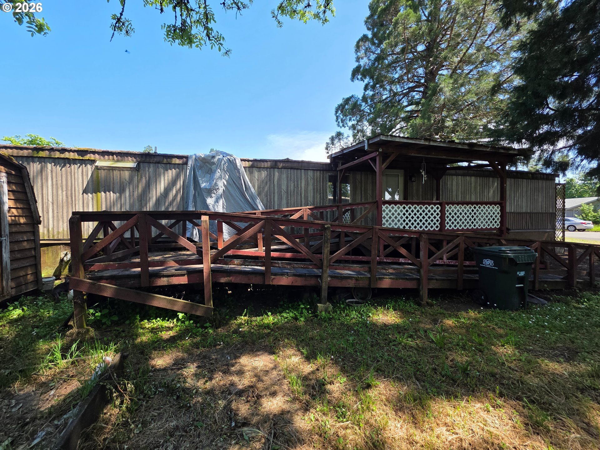 440 Division Ave Property Photo 4