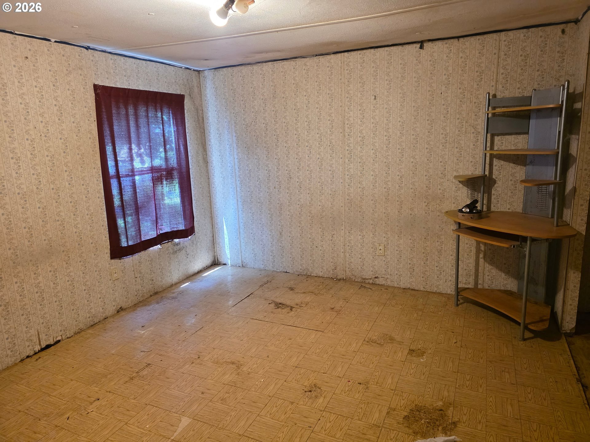 440 Division Ave Property Photo 9