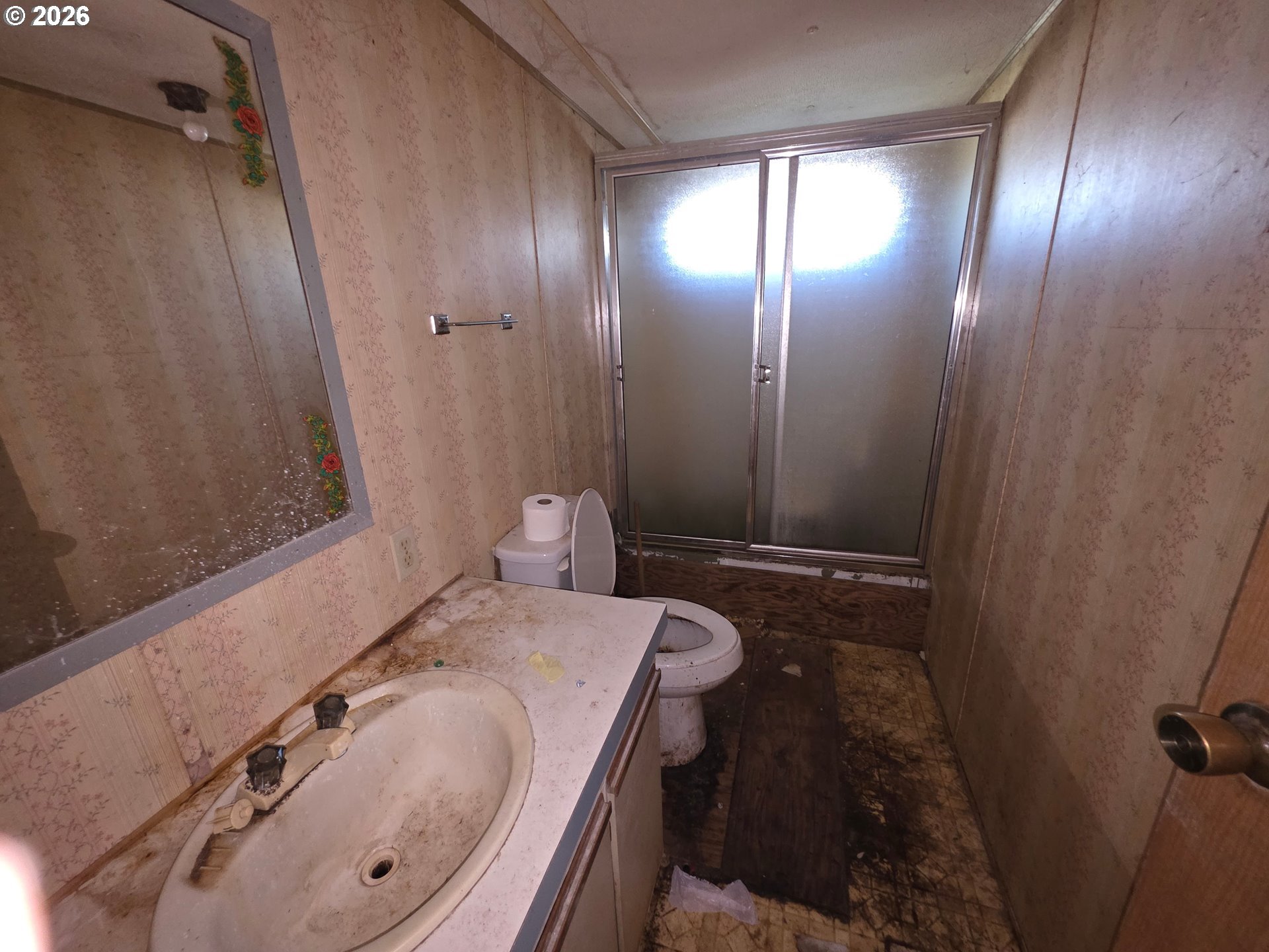 440 Division Ave Property Photo 12