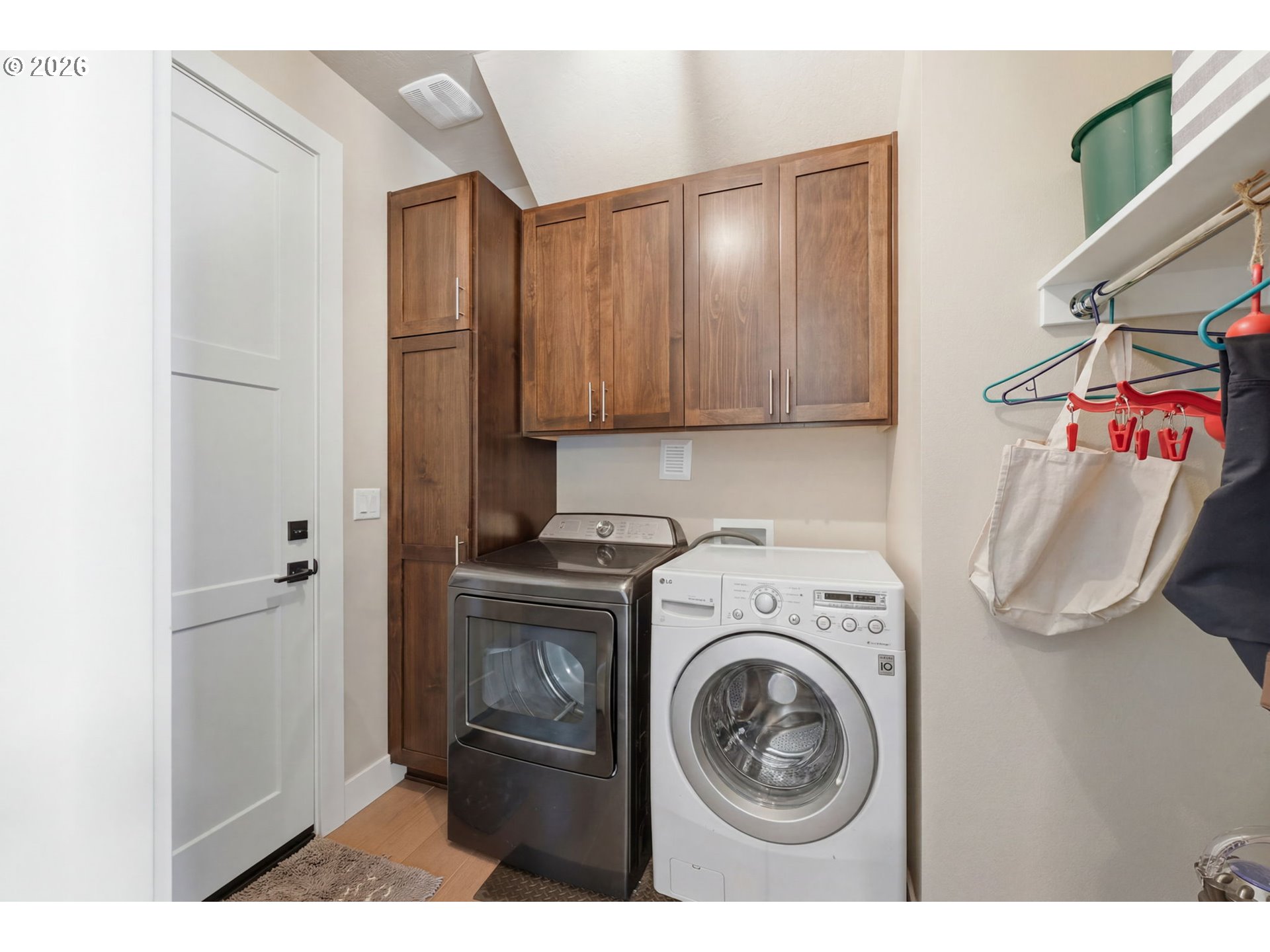 2144 Lathen Way Property Photo 26