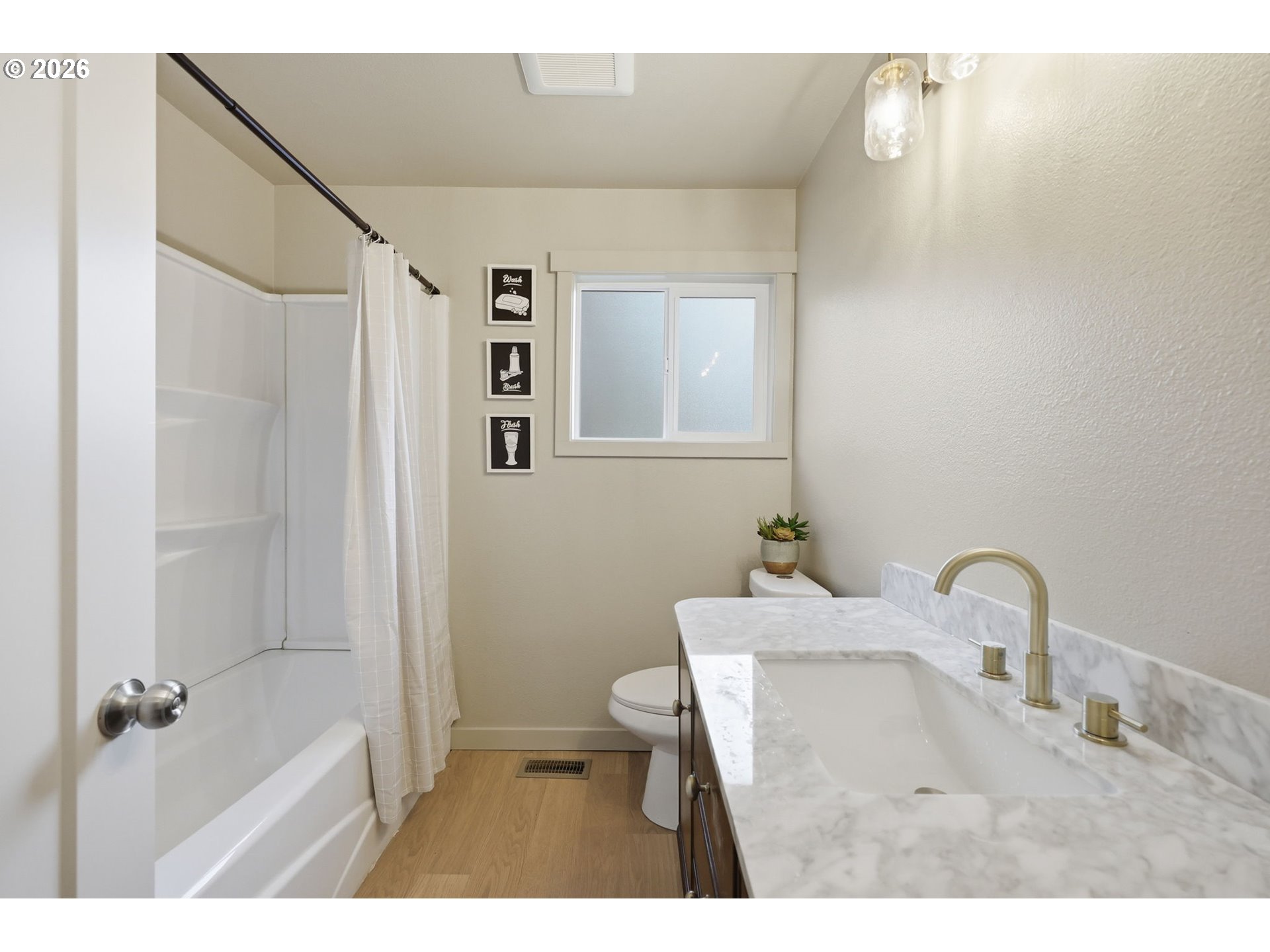 4573 Century Dr Property Photo 21
