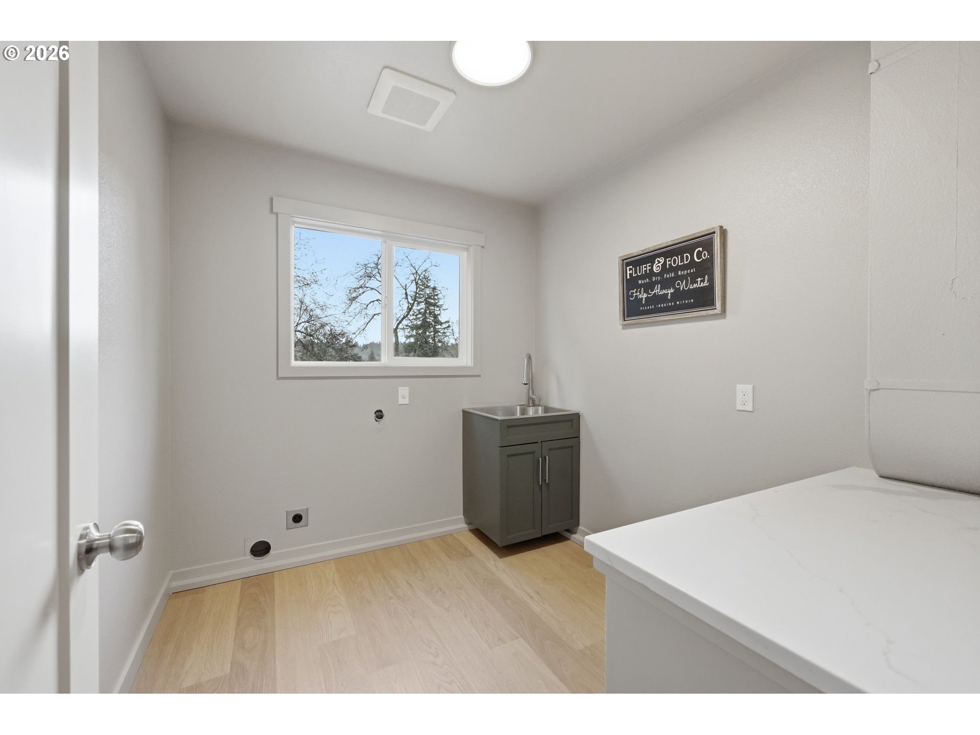 4573 Century Dr Property Photo 22