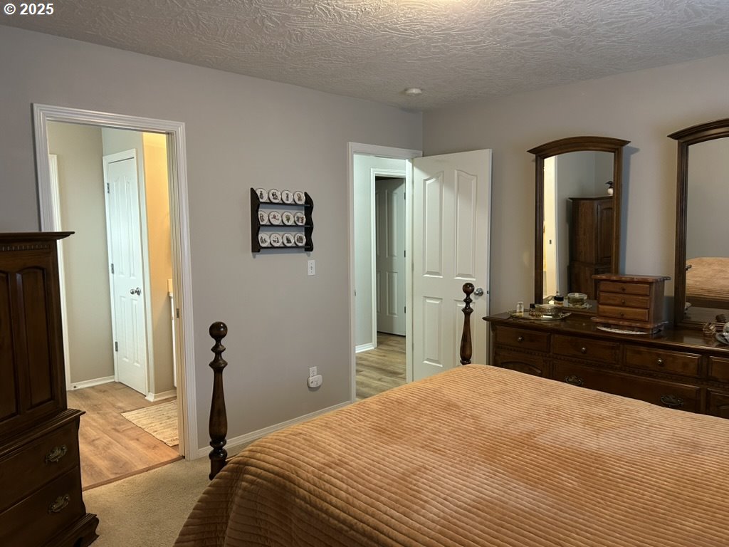 736 Kelsey Loop Property Photo 12