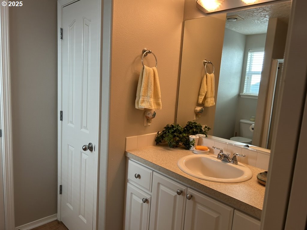 736 Kelsey Loop Property Photo 13