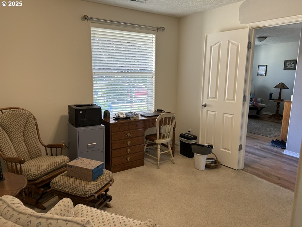 736 Kelsey Loop Property Photo 17