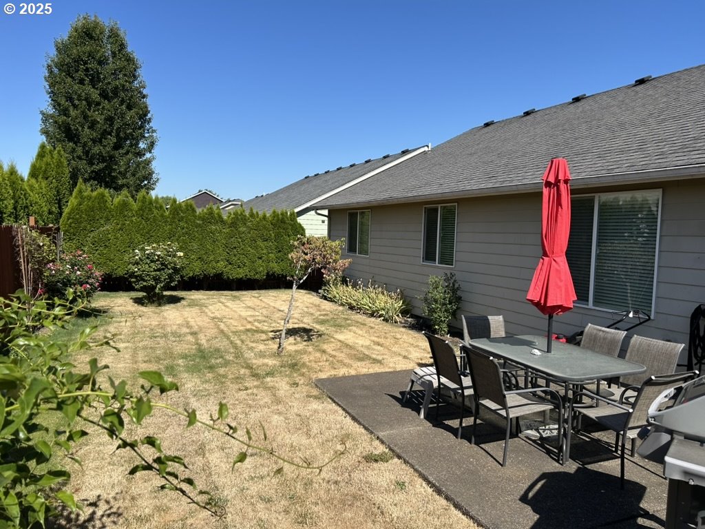736 Kelsey Loop Property Photo 18
