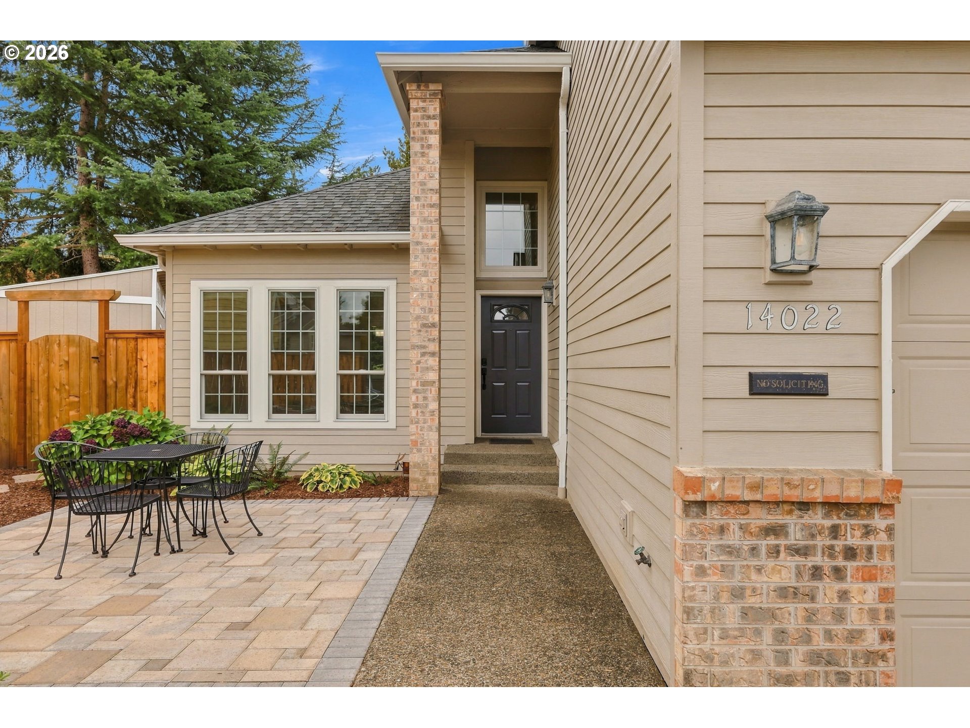14022 Sw Chehalem Ct Property Photo 3