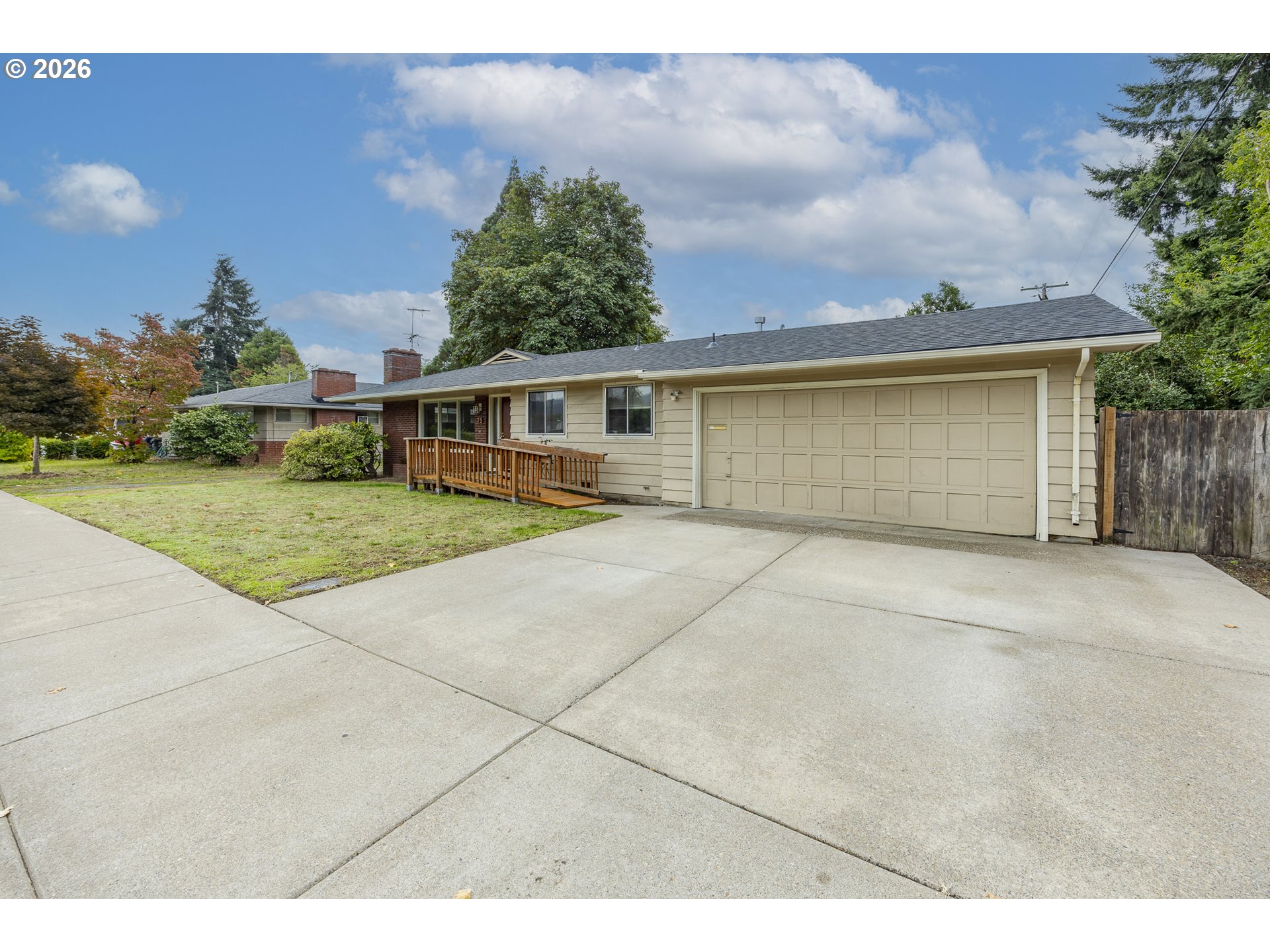 75 Hayden Bridge Way Property Photo 2