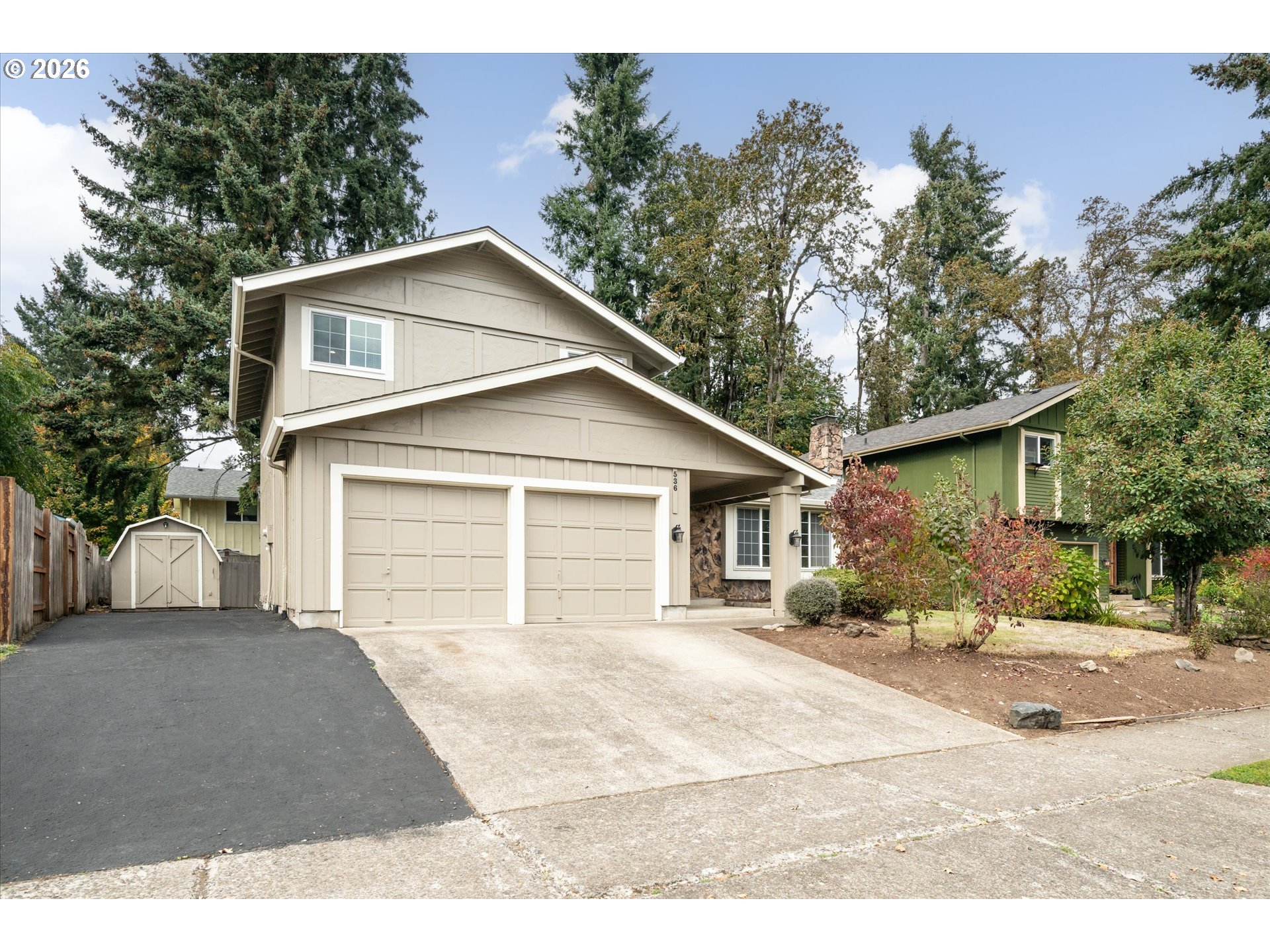 536 66th St Property Photo 3