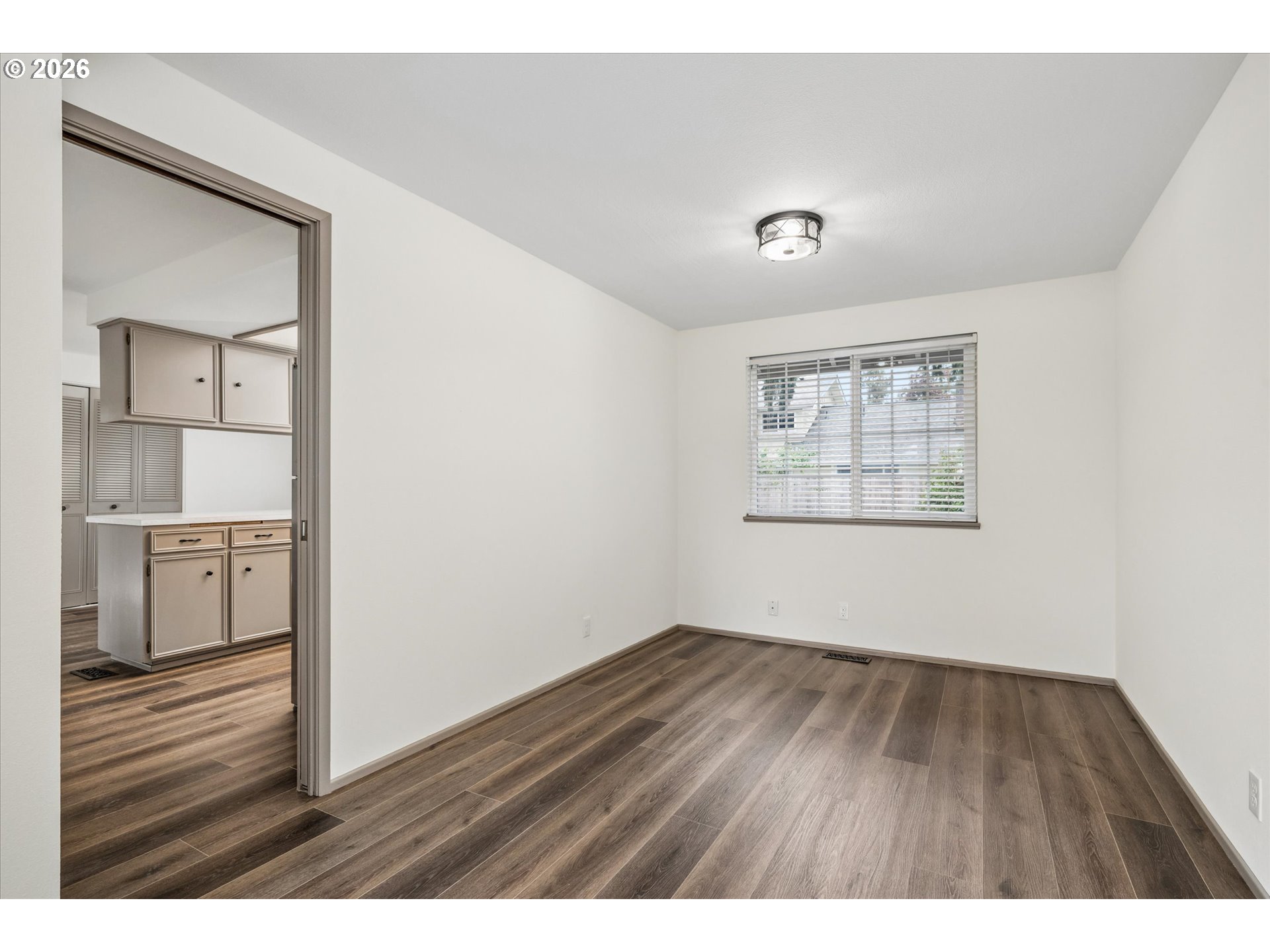 536 66th St Property Photo 11