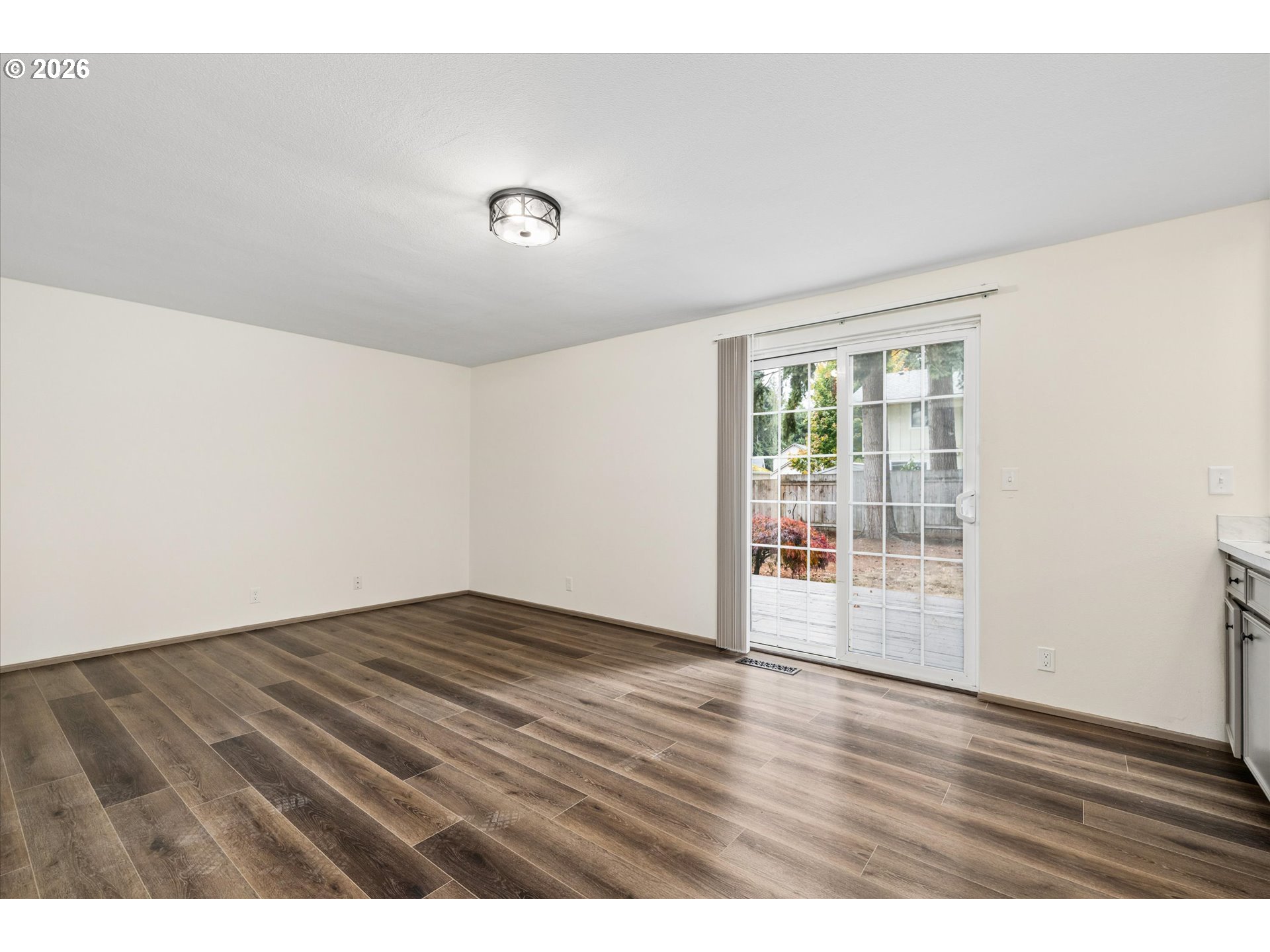 536 66th St Property Photo 18