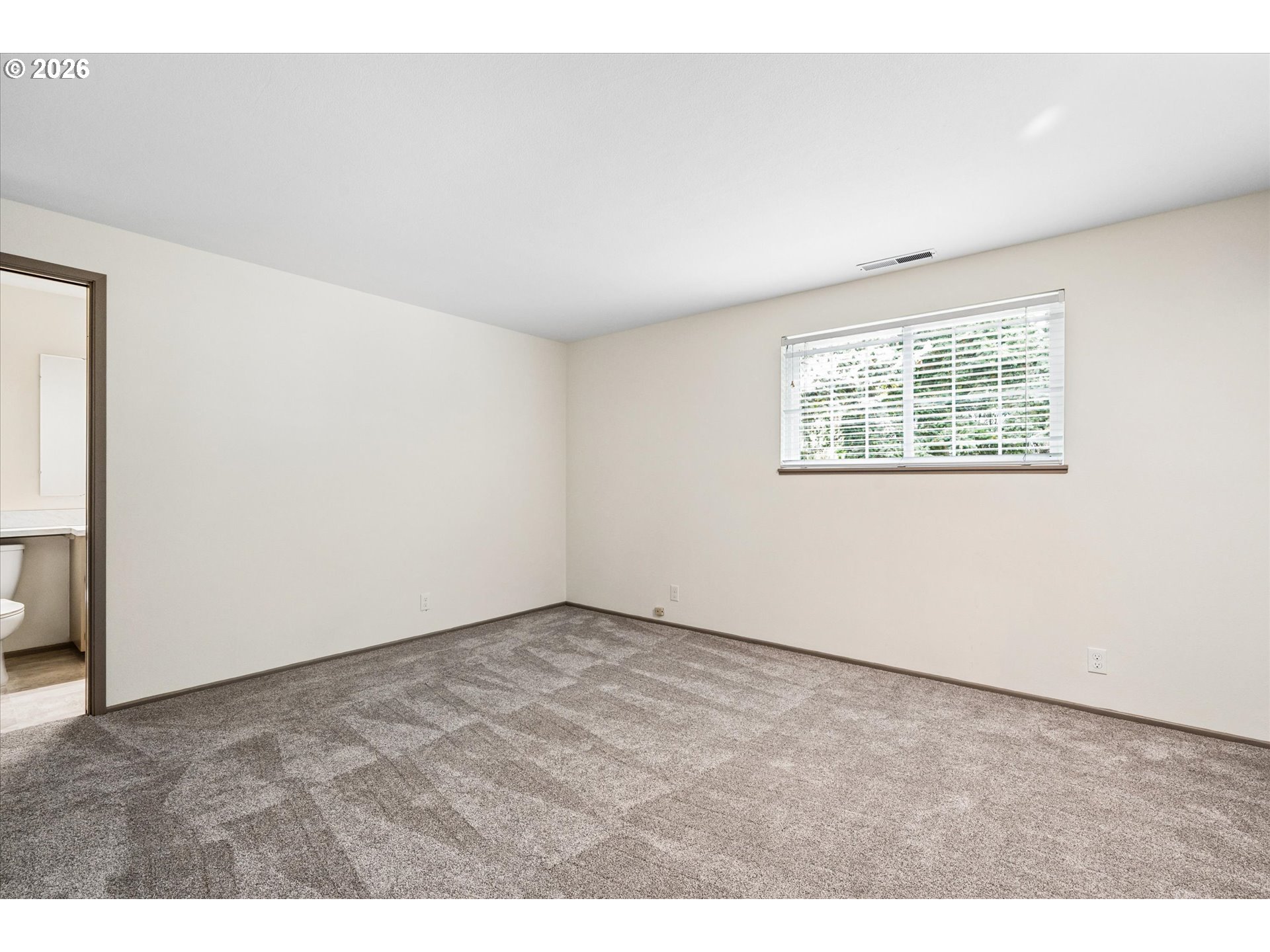 536 66th St Property Photo 25