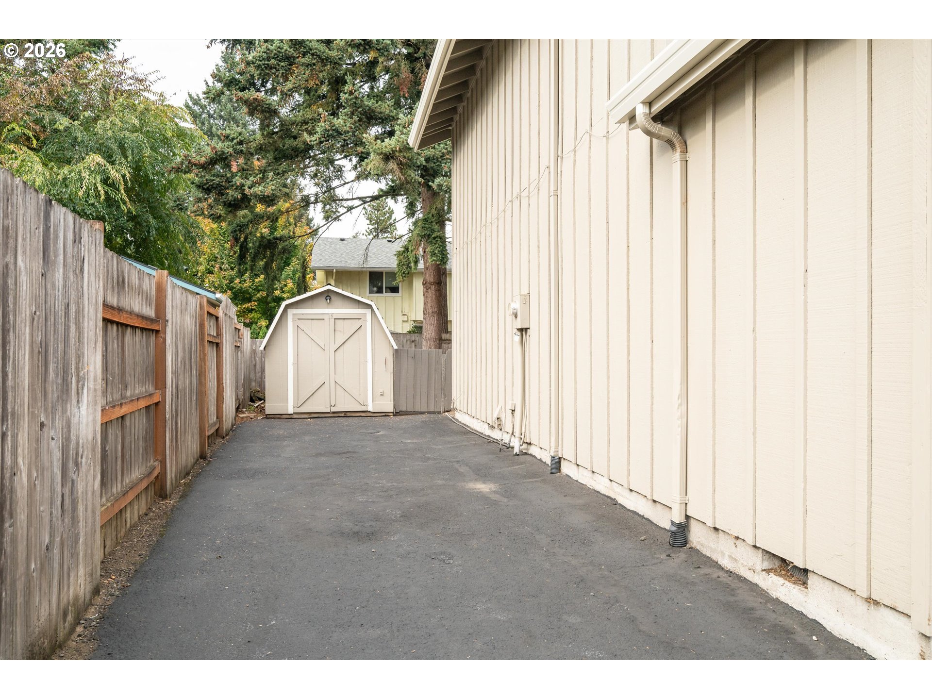536 66th St Property Photo 37
