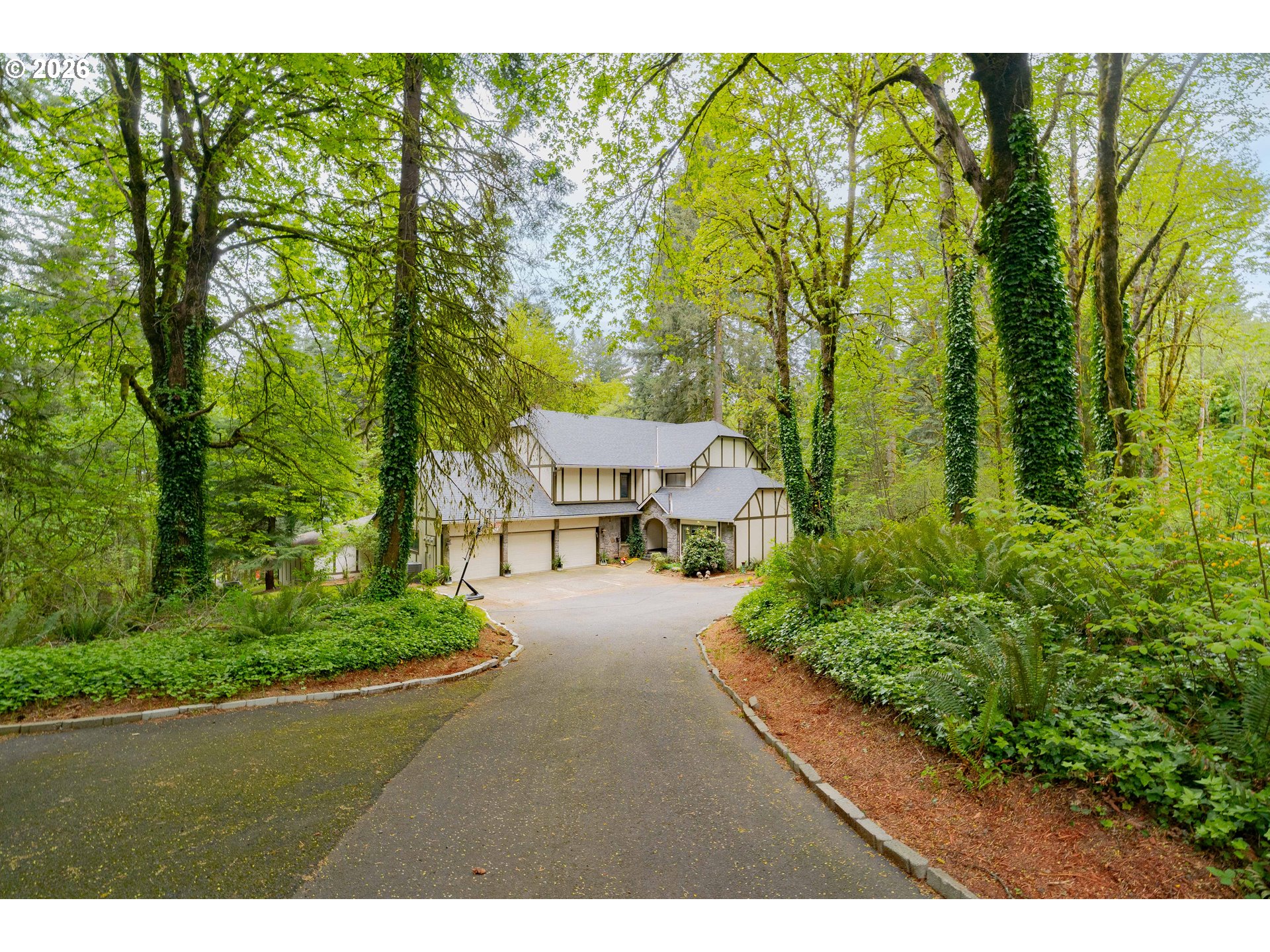 14435 Ne Valley View Ln Property Photo 1