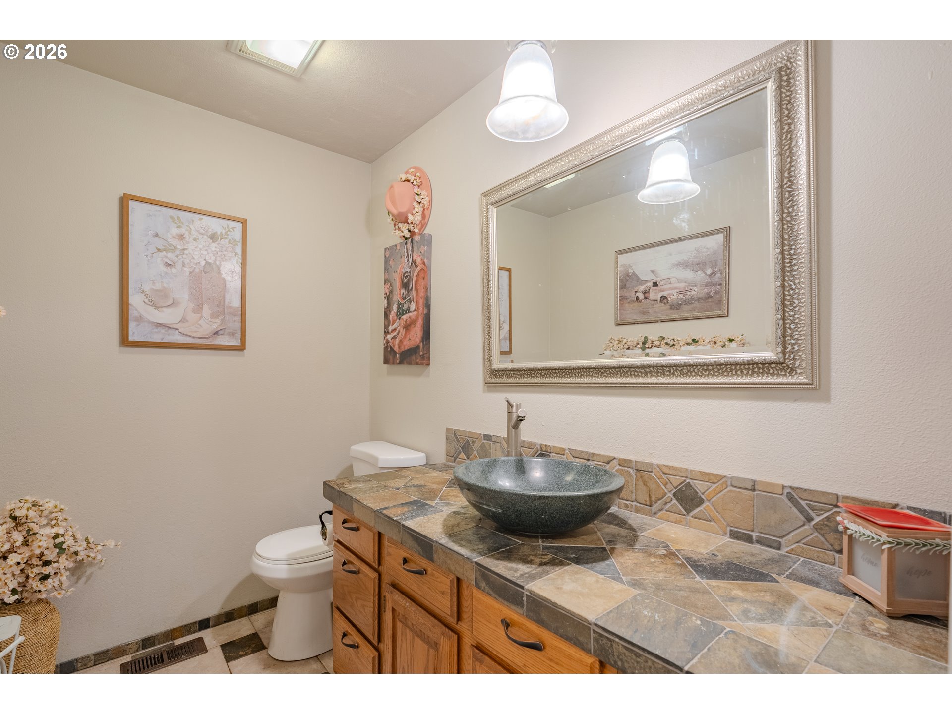 14435 Ne Valley View Ln Property Photo 17