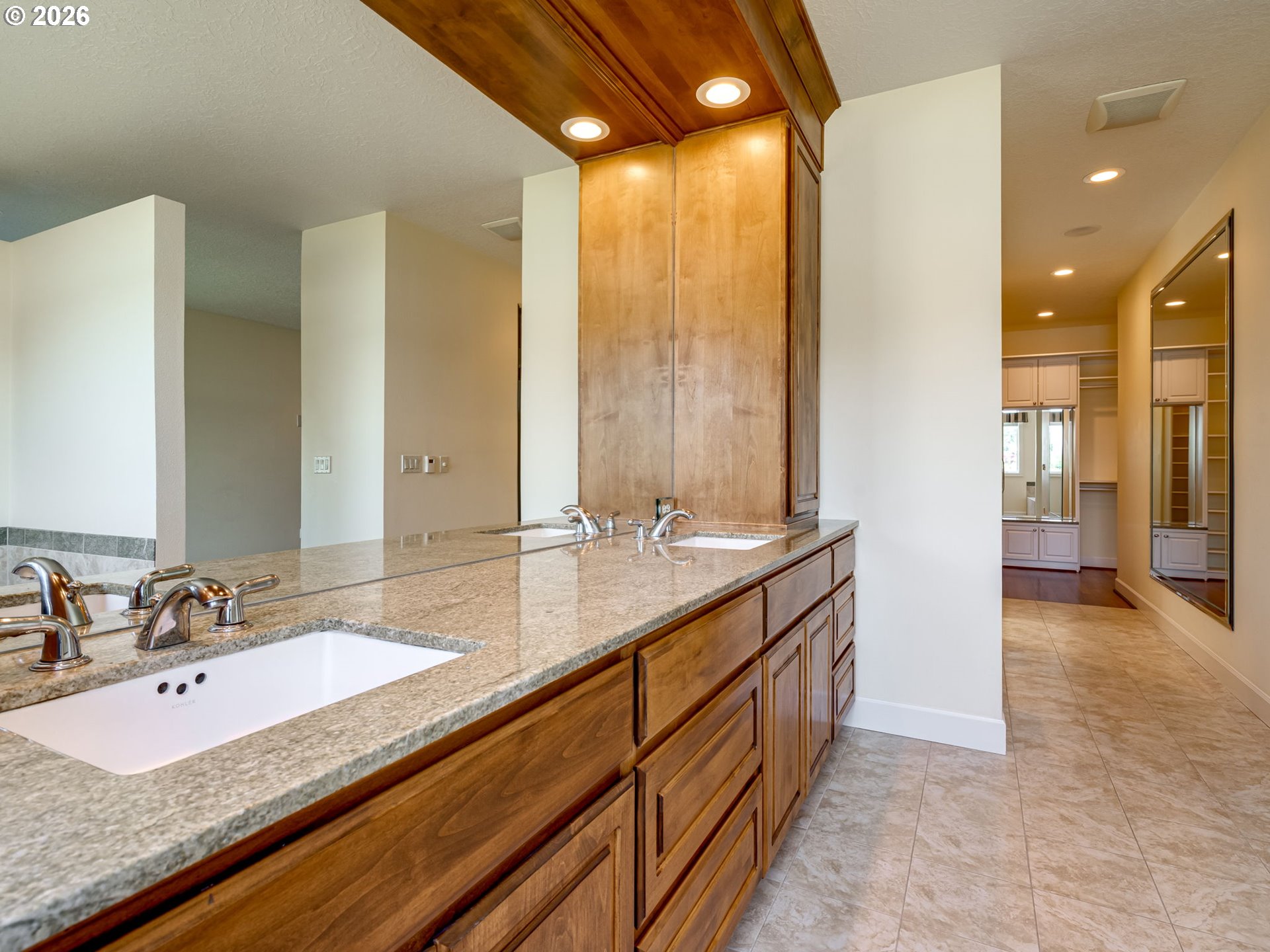 4066 Ne Fairview Lake Way Property Photo 27