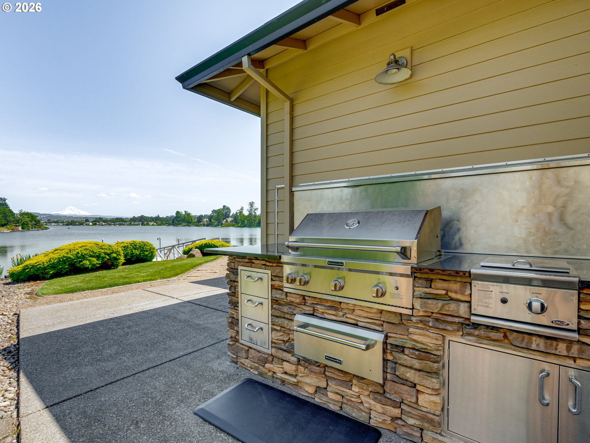 4066 Ne Fairview Lake Way Property Photo 43