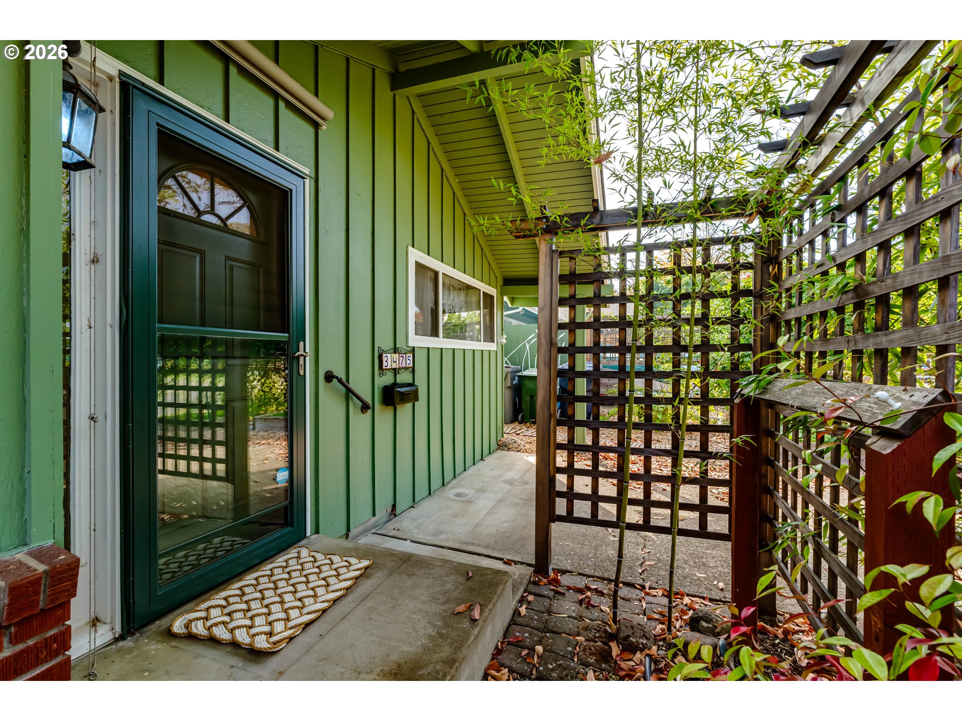 3475 Ferry St Property Photo 2