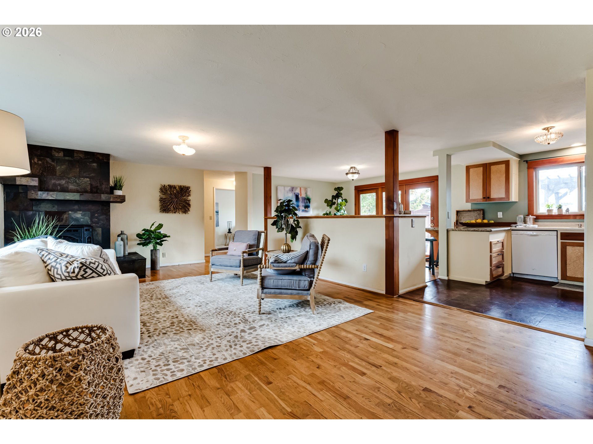 3475 Ferry St Property Photo 6