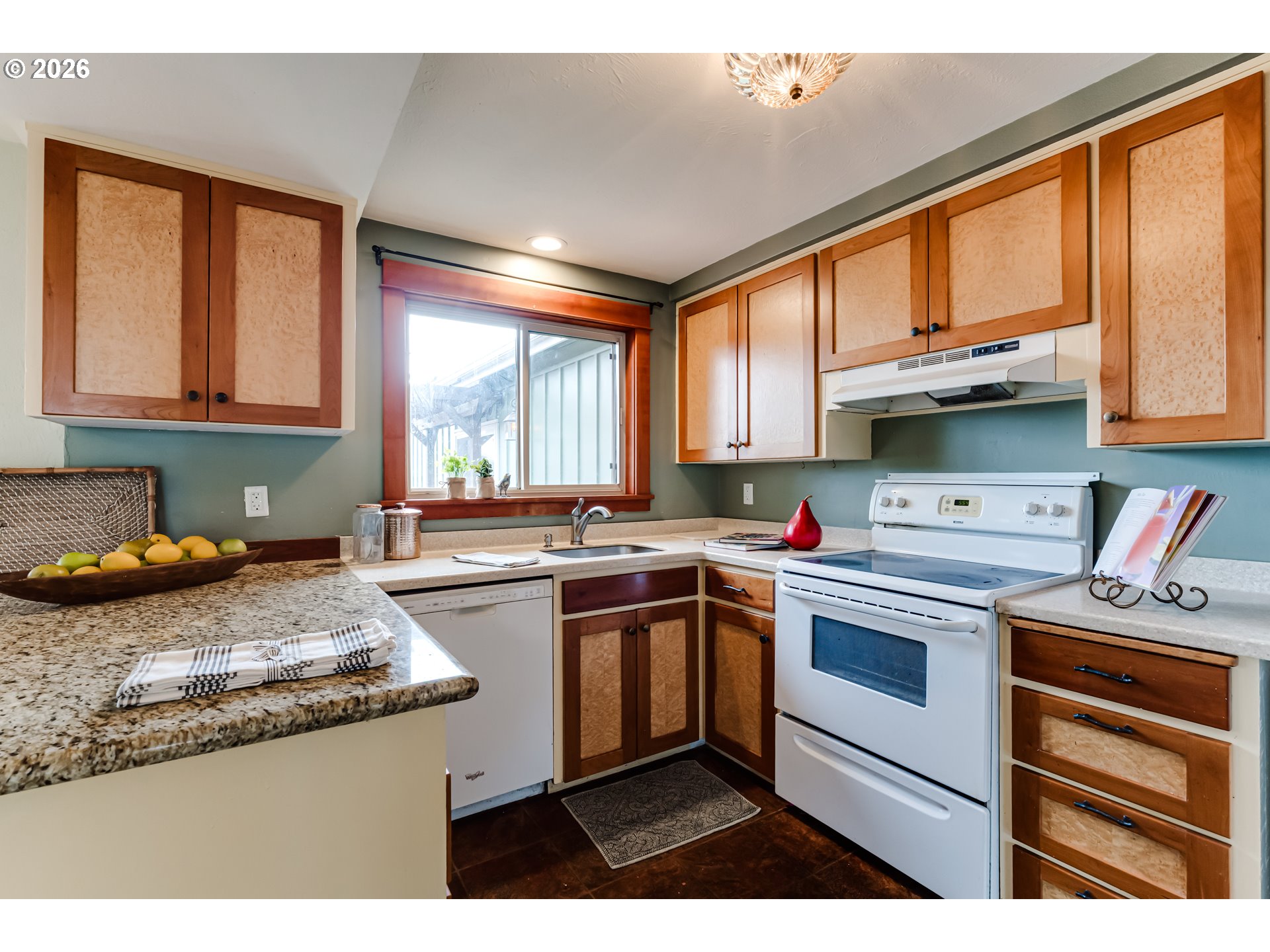 3475 Ferry St Property Photo 12